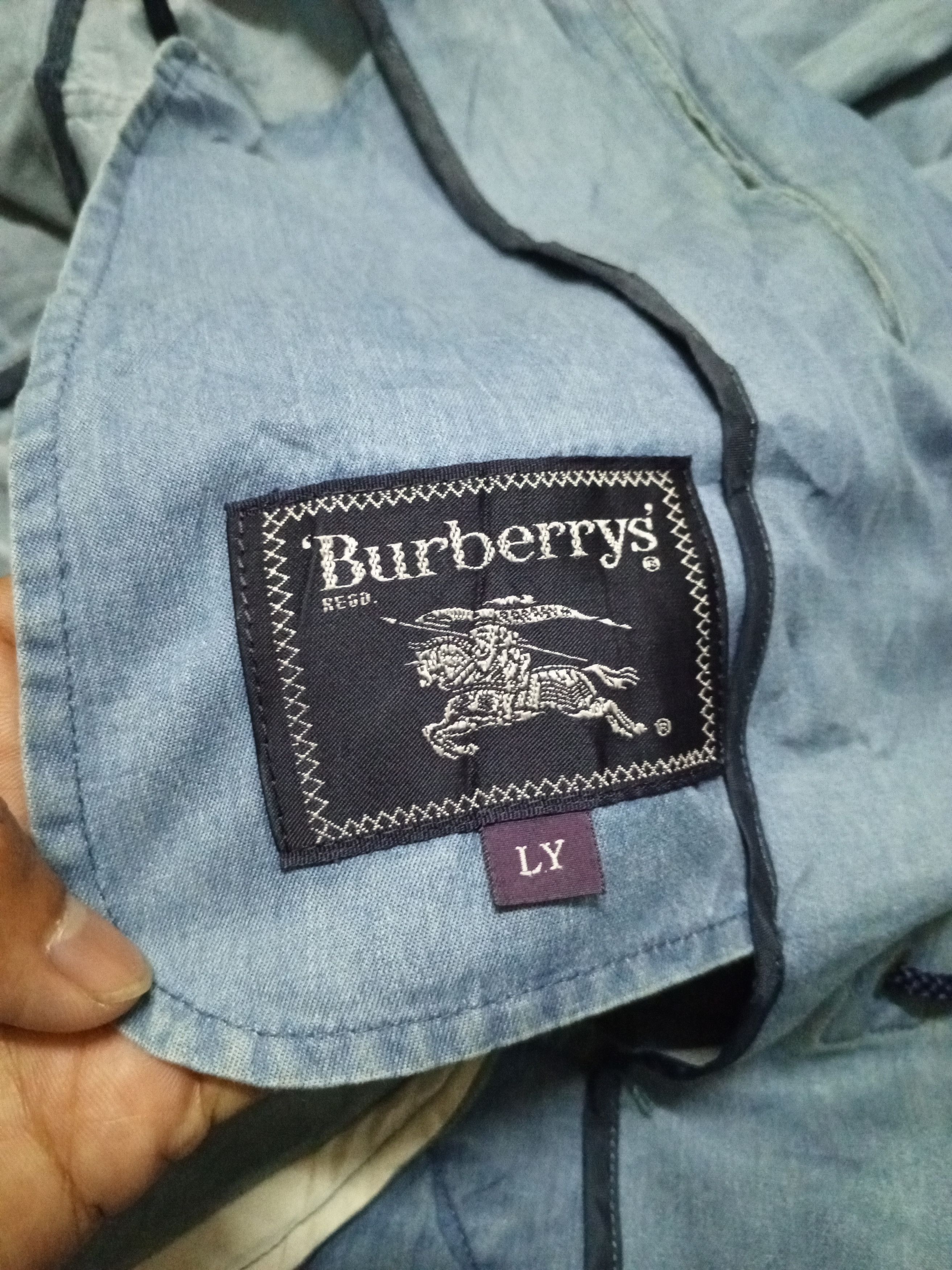 Burberry BURBERRYS LONDON LONG DENIM Size US L / EU 52-54 / 3 - 11 Thumbnail