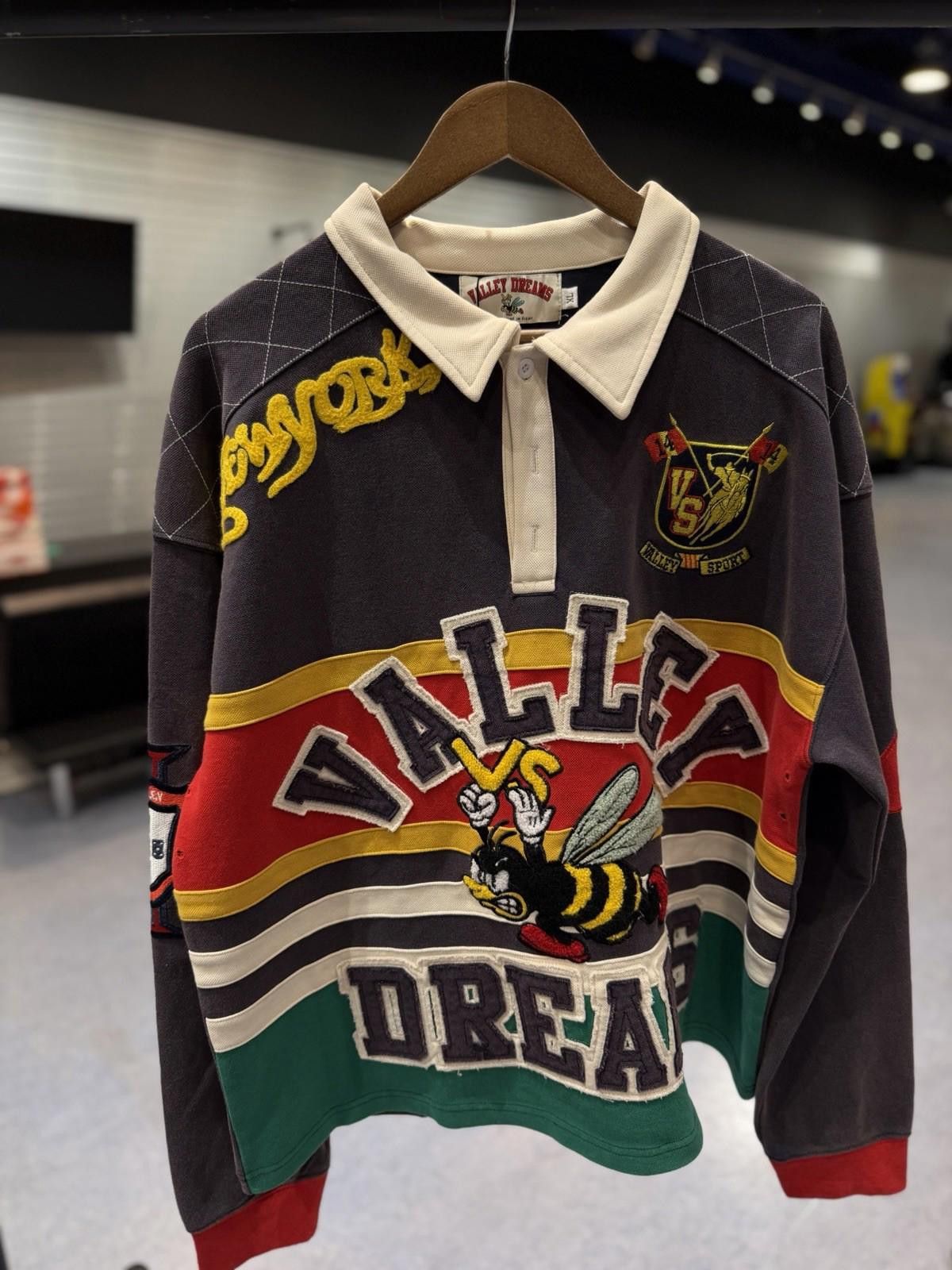 Vale Vale Forever Valley Dreams Rugby Long-Sleeve Tee Size XL New Size US XL / EU 56 / 4 - 2 Thumbnail