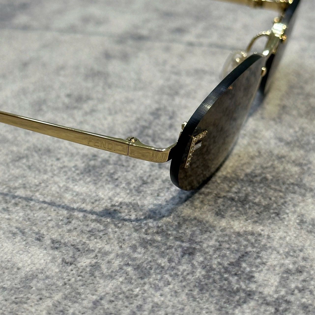 Fendi Fendi FE4075US 30J Size ONE SIZE - 3 Thumbnail