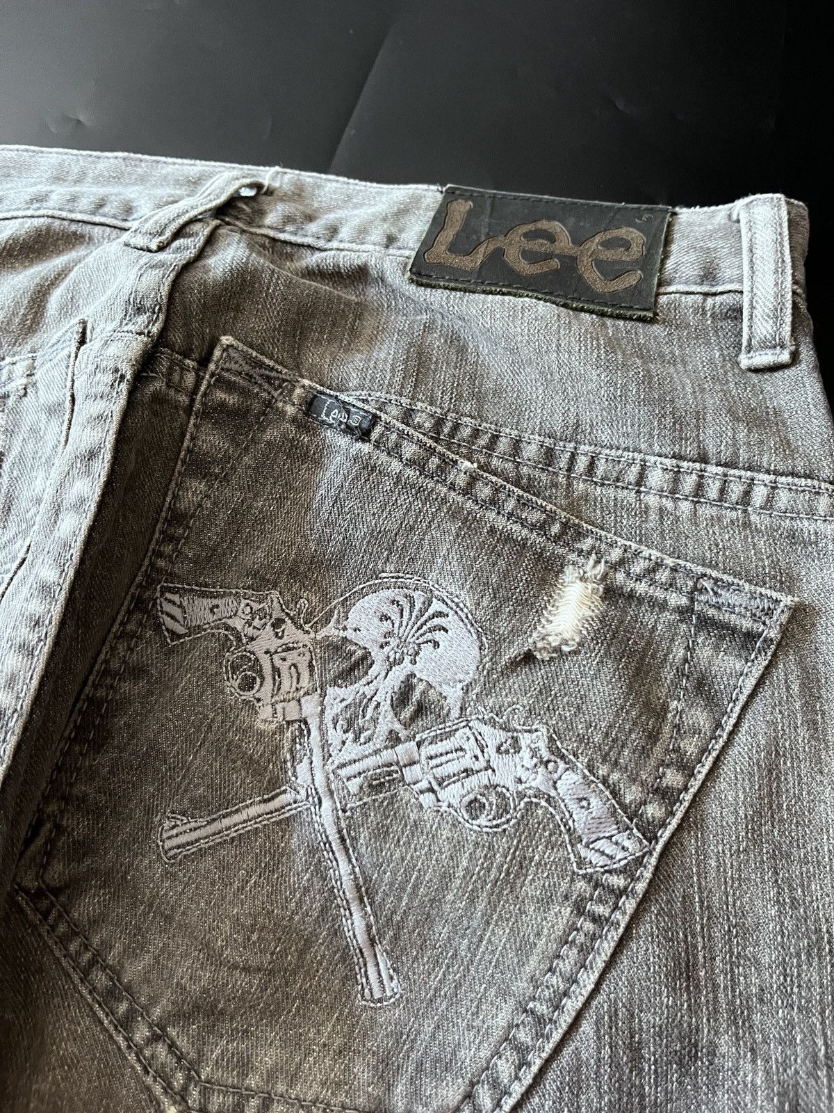 Japanese Brand Lee Studded Skulls guns ☠️ Size US 30 / EU 46 - 6 Thumbnail