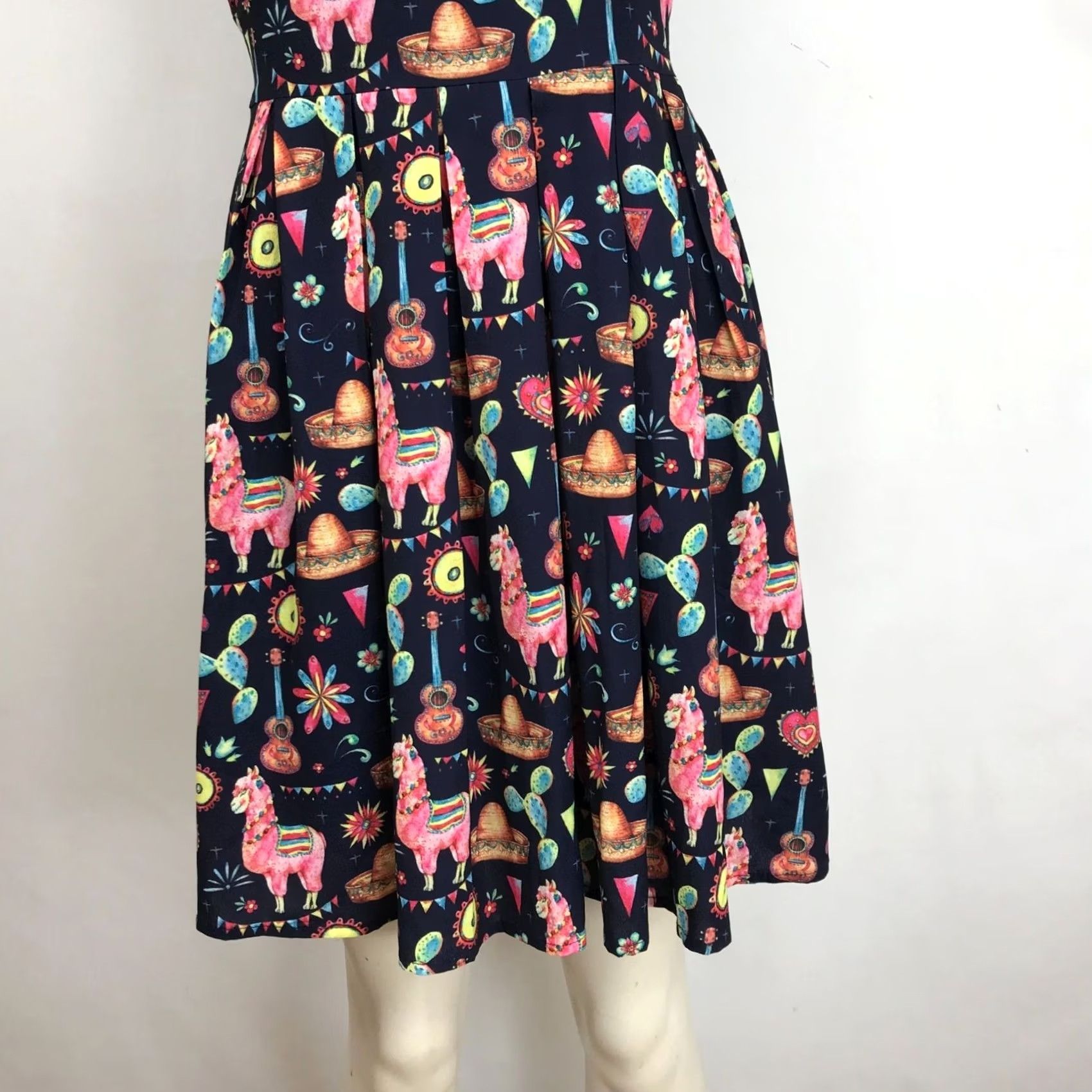 Etro DOLLZ & DAMES DRESS Women S Navy Western Llama Cactus Pleated Retro Knee Length Size S / US 4 / IT 40 - 3 Thumbnail