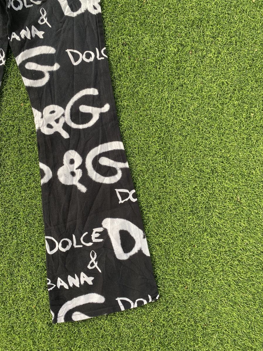 Dolce & Gabbana DOLCE & GABBANA BOOT CUT JEANS ALL OVER LOGO PRINT Size 27" / US 4 / IT 40 - 5 Thumbnail
