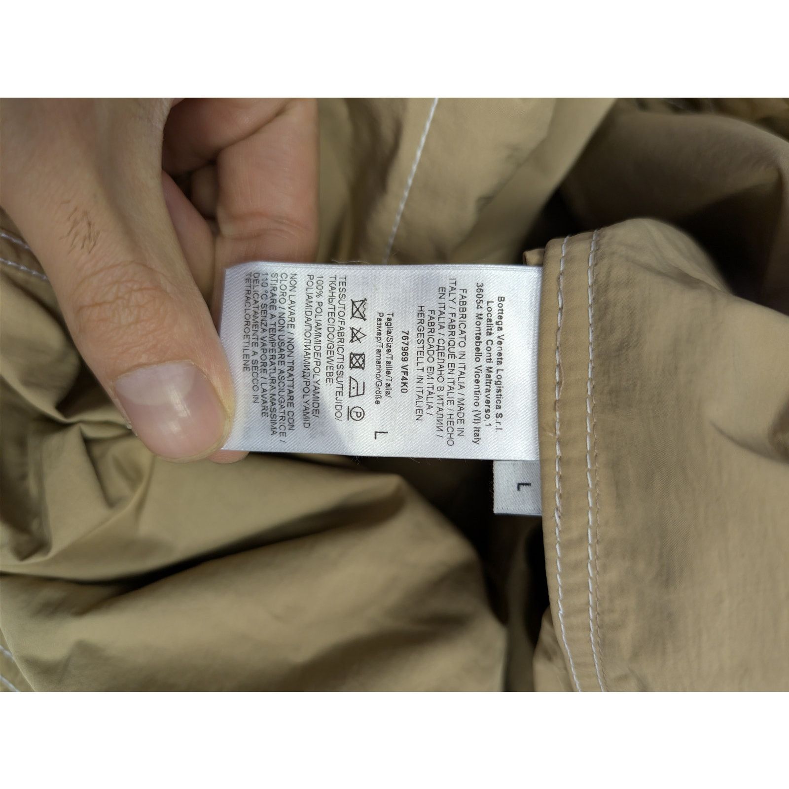 Bottega Veneta o1rshd1 Tech Nylon Blouson Hoodie Jacket in Seasame Size US L / EU 52-54 / 3 - 18 Thumbnail
