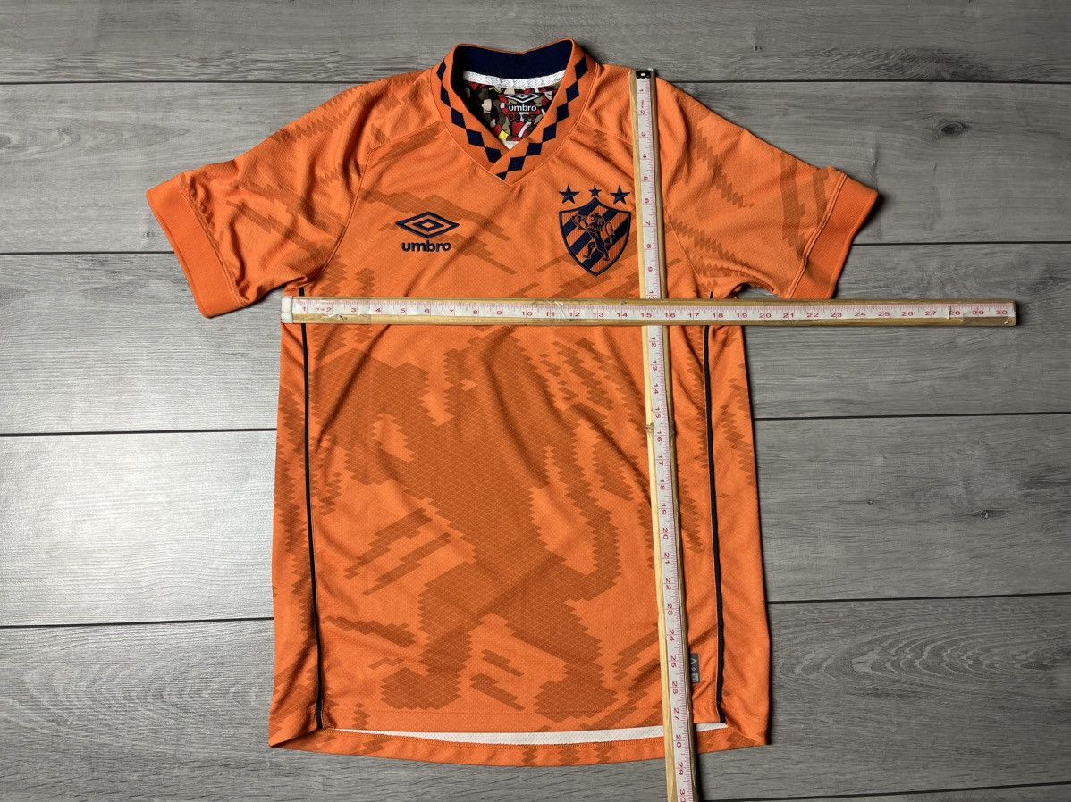 Umbro The Umbro Sport Recife 2021-22 third shirt size Medium Size US M / EU 48-50 / 2 - 5 Thumbnail