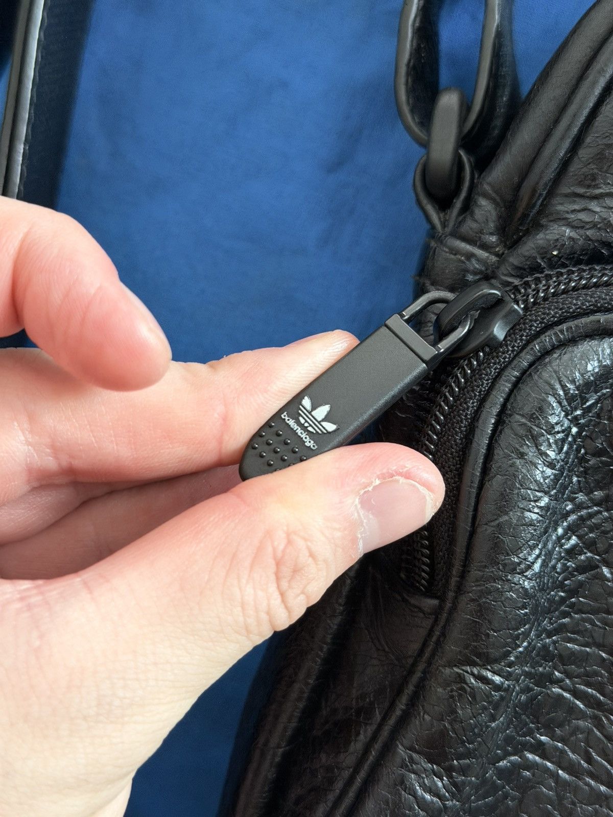 Adidas × Balenciaga CROSSBODY LEATHER BAG Size ONE SIZE - 3 Thumbnail