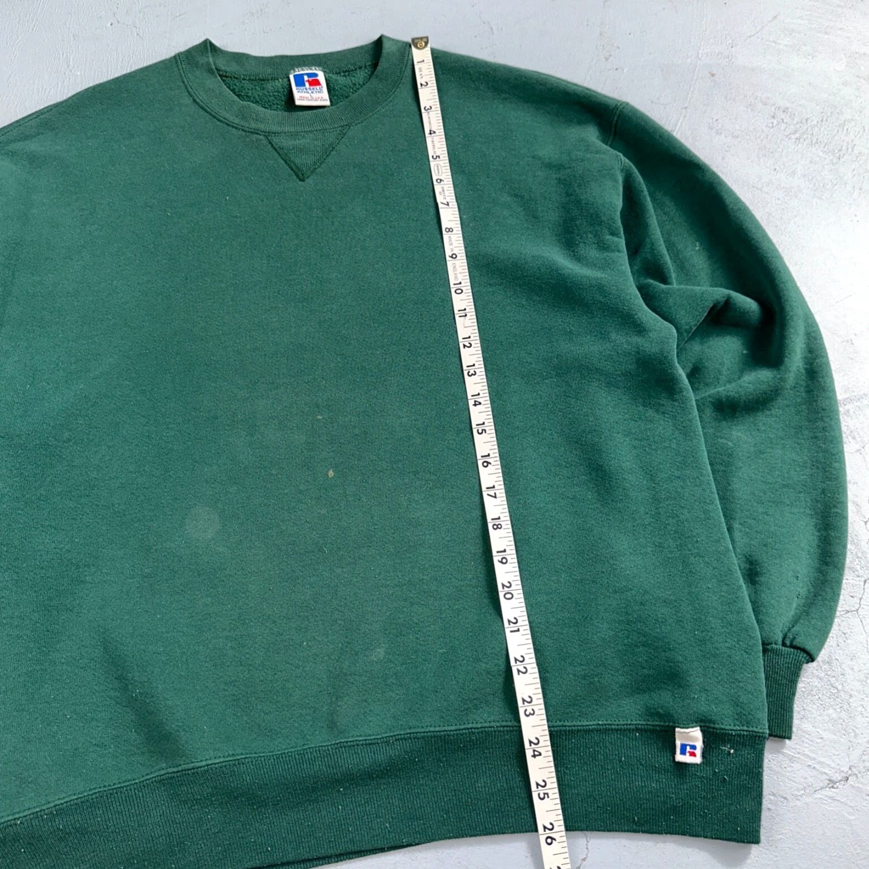 Russell Athletic VINTAGE Russell Athletic Sweatshirt Crewneck Green L 90s Logo Mens Pullover All Seasons Size US L / EU 52-54 / 3 - 6 Thumbnail
