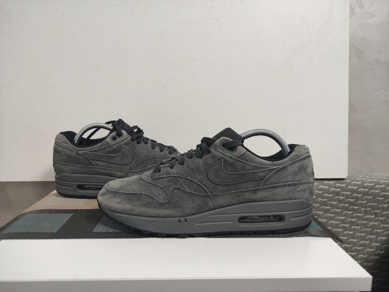 Nike Nike Air Max 1 Anthracite Size US 10 Size US 10 / EU 43 - 1 Thumbnail