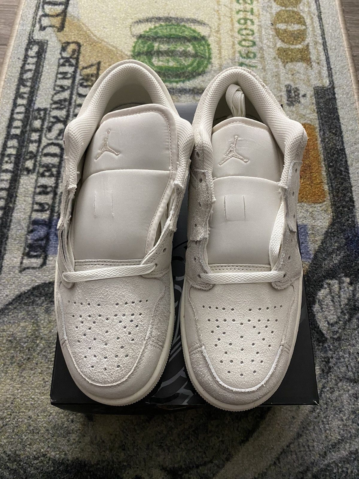 Jordan Brand × Nike Jordan 1 Low SE Craft Pale Ivory Size US 9 / EU 42 - 4 Thumbnail