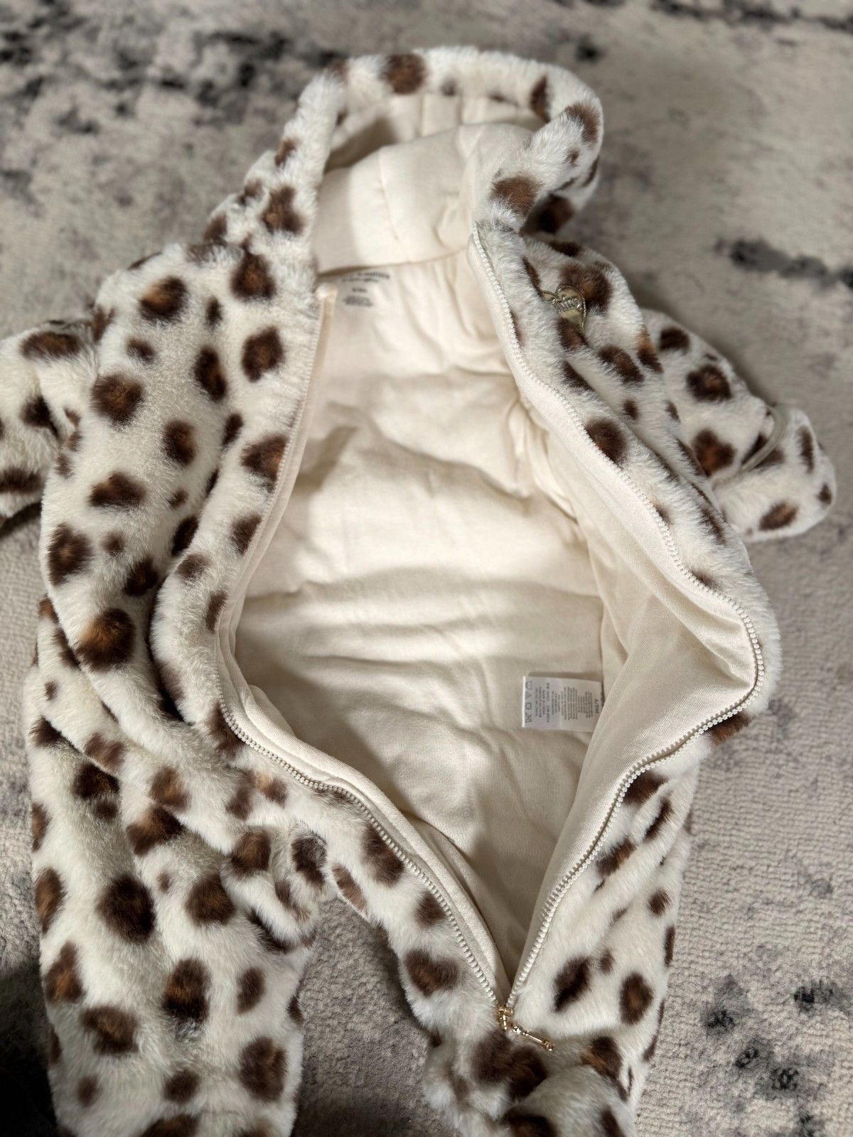 Juicy Couture Y2K Juicy Couture Soft Faux Fur Leopard Hooded Baby Suit Size XXS / US 00 / IT 34 - 6 Thumbnail