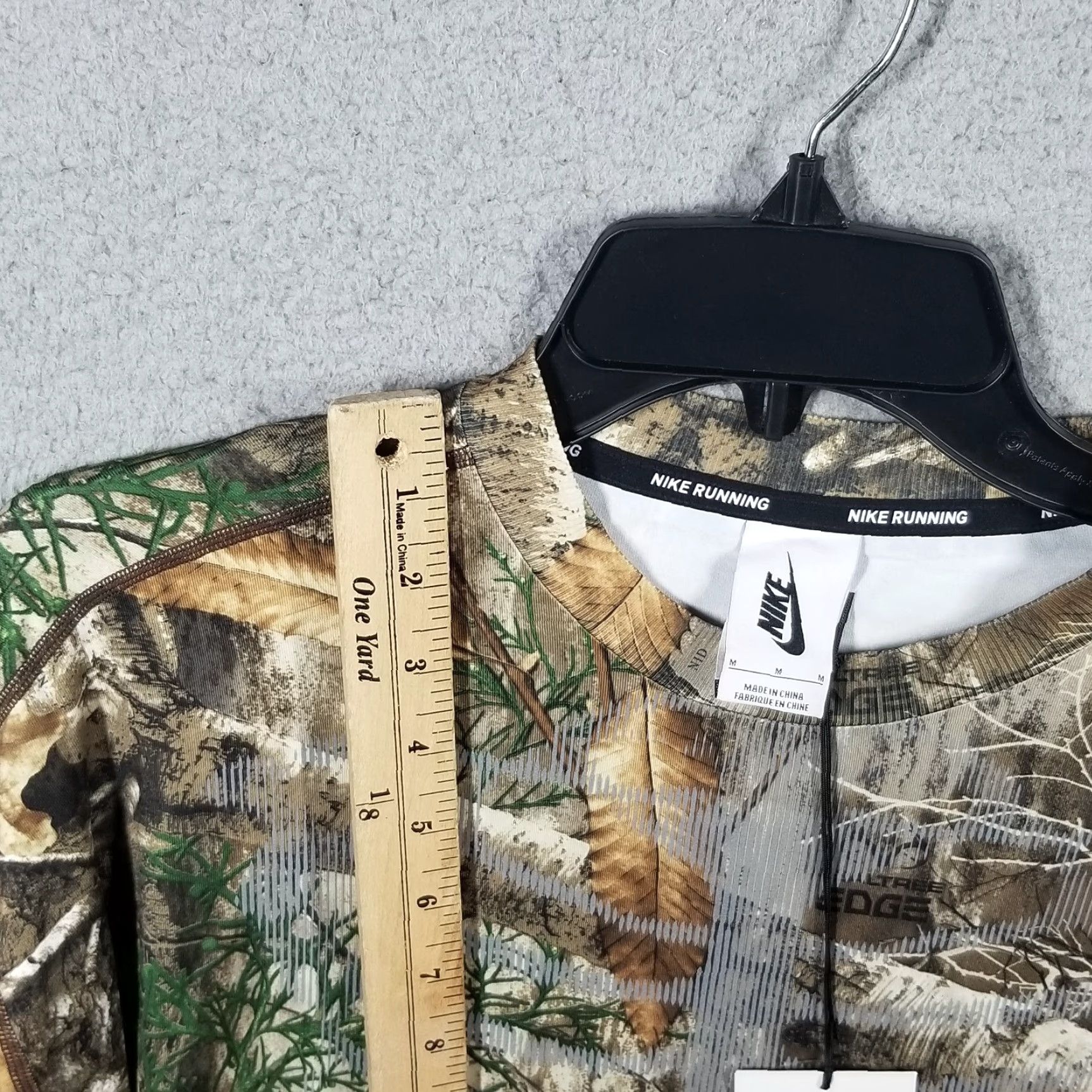 Nike VINTAGE NikeLab NRG Skeleton Camo Realtree Woman M Running Shirt CJ0179-237 NEW! Size US M / EU 48-50 / 2 - 4 Thumbnail