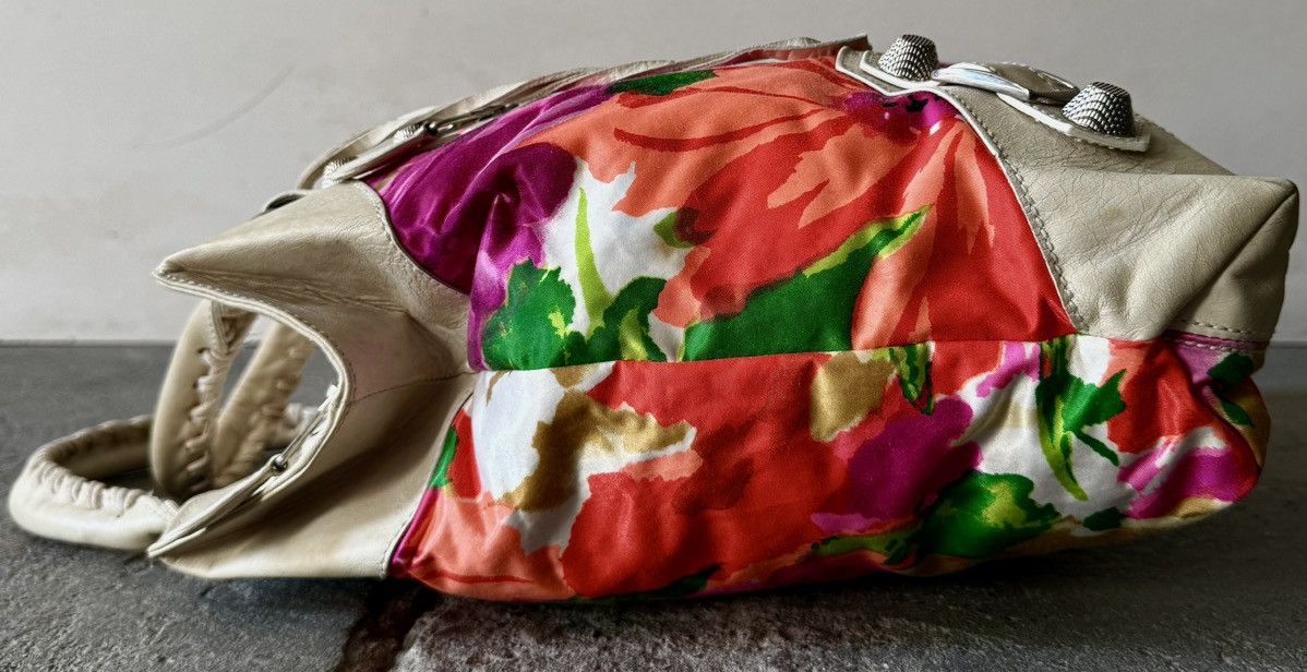 Balenciaga Balenciaga - 2000’s - Classic Motocross - Floral Satin Bag Size ONE SIZE - 12 Thumbnail