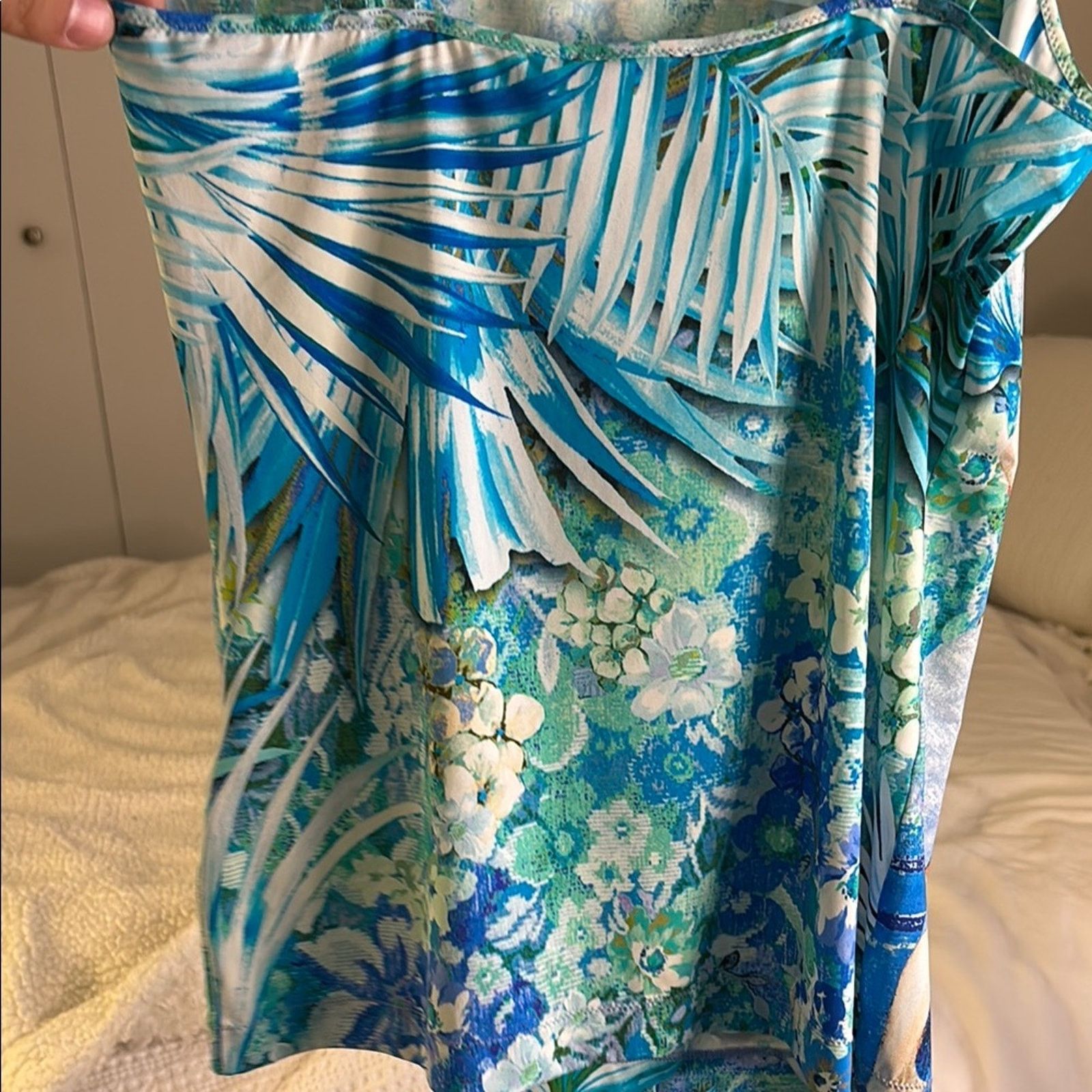 Blumarine NWT Hawaiian caracteres Paul Gauguin Blue Green Womens Top S Size S / US 4 / IT 40 - 7 Thumbnail
