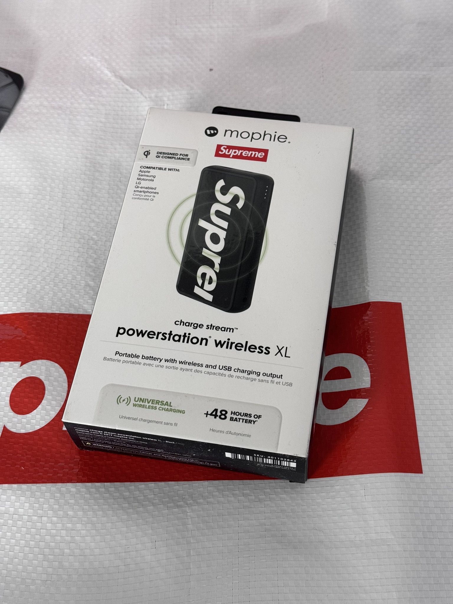 ファッション小物Supreme mophie Powerstation wireless XL | svmar.com.br