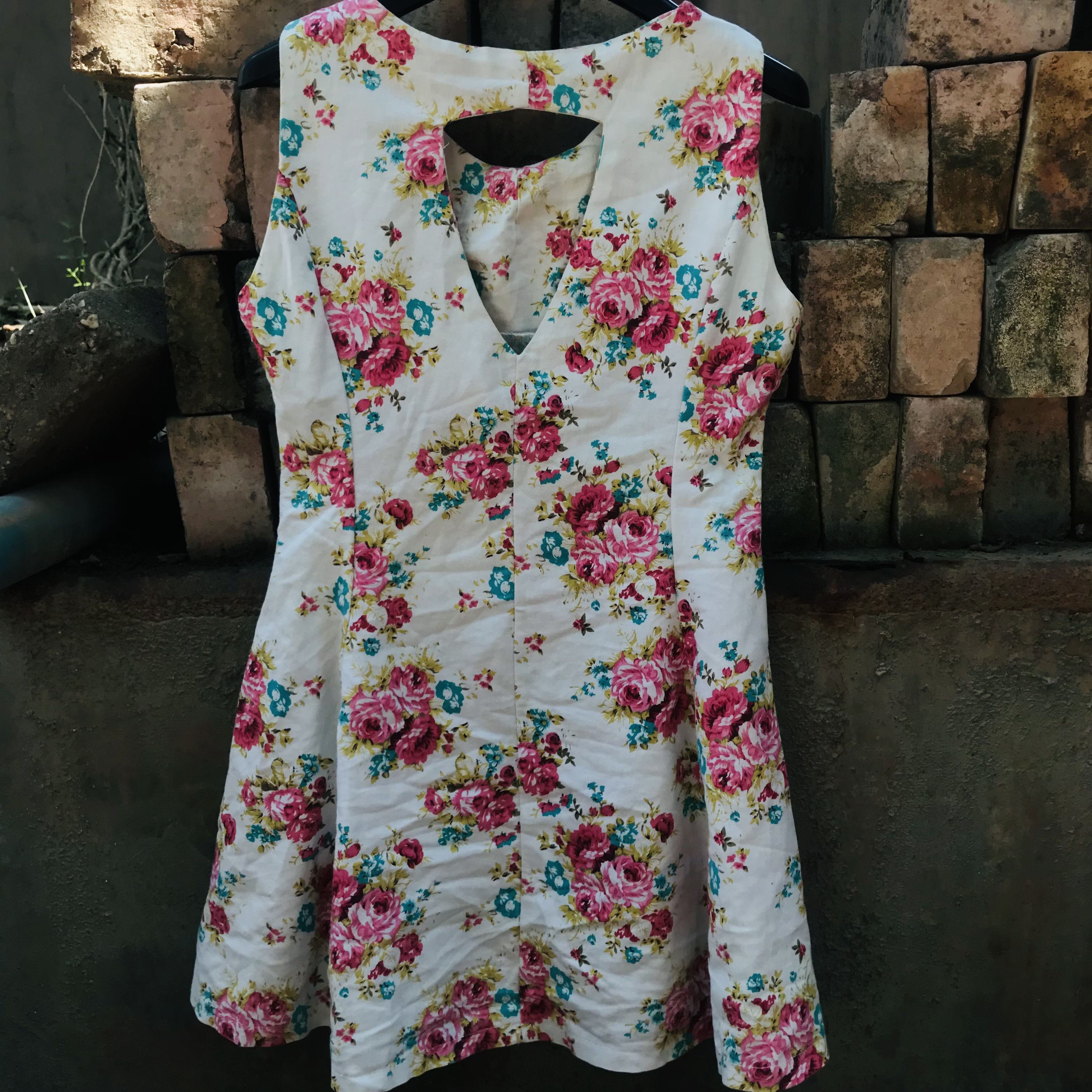 Vintage Vintage 90s Floral Minidress Size S / US 4 / IT 40 - 4 Thumbnail