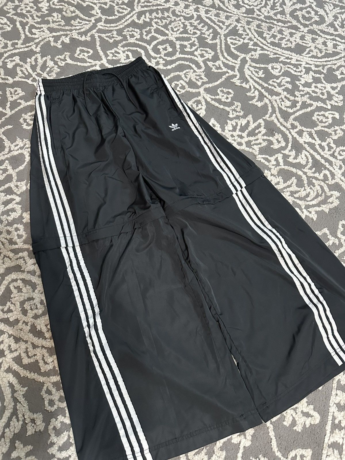 Adidas Adidas Black Wide Trackpants Size US 32 / EU 48 - 4 Thumbnail