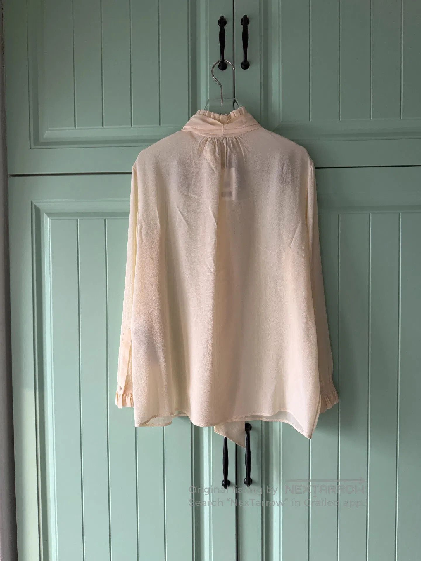 Yves Saint Laurent YSL Ivory Silk Ruffle Detail Shirt. Size S / US 4 / IT 40 - 2 Thumbnail