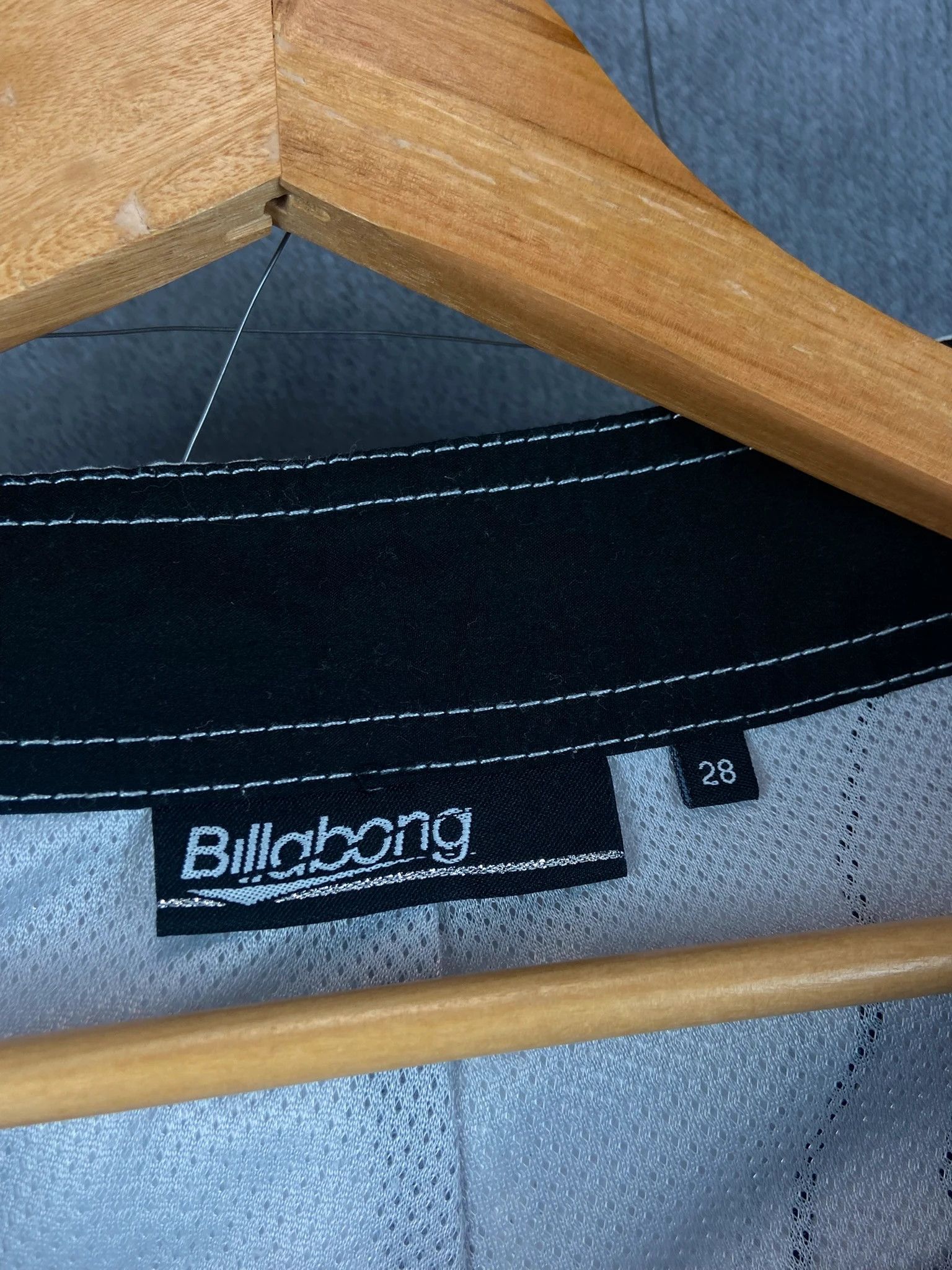 Billabong Billabong White Pinstripe Shorts M Spellout Logo Size US 28 / EU 44 - 4 Thumbnail