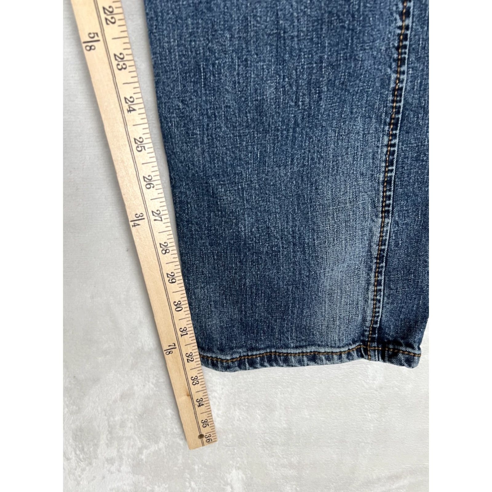 Wrangler VINTAGE Wrangler Retro Slim Straight Jeans 38x32 Jeans Mens Slim Bootcut Cowboy 90s USA Blue Wrangler Retro Slim Straight Jeans 38x32 Mens Size US 38 / EU 54 - 4 Thumbnail