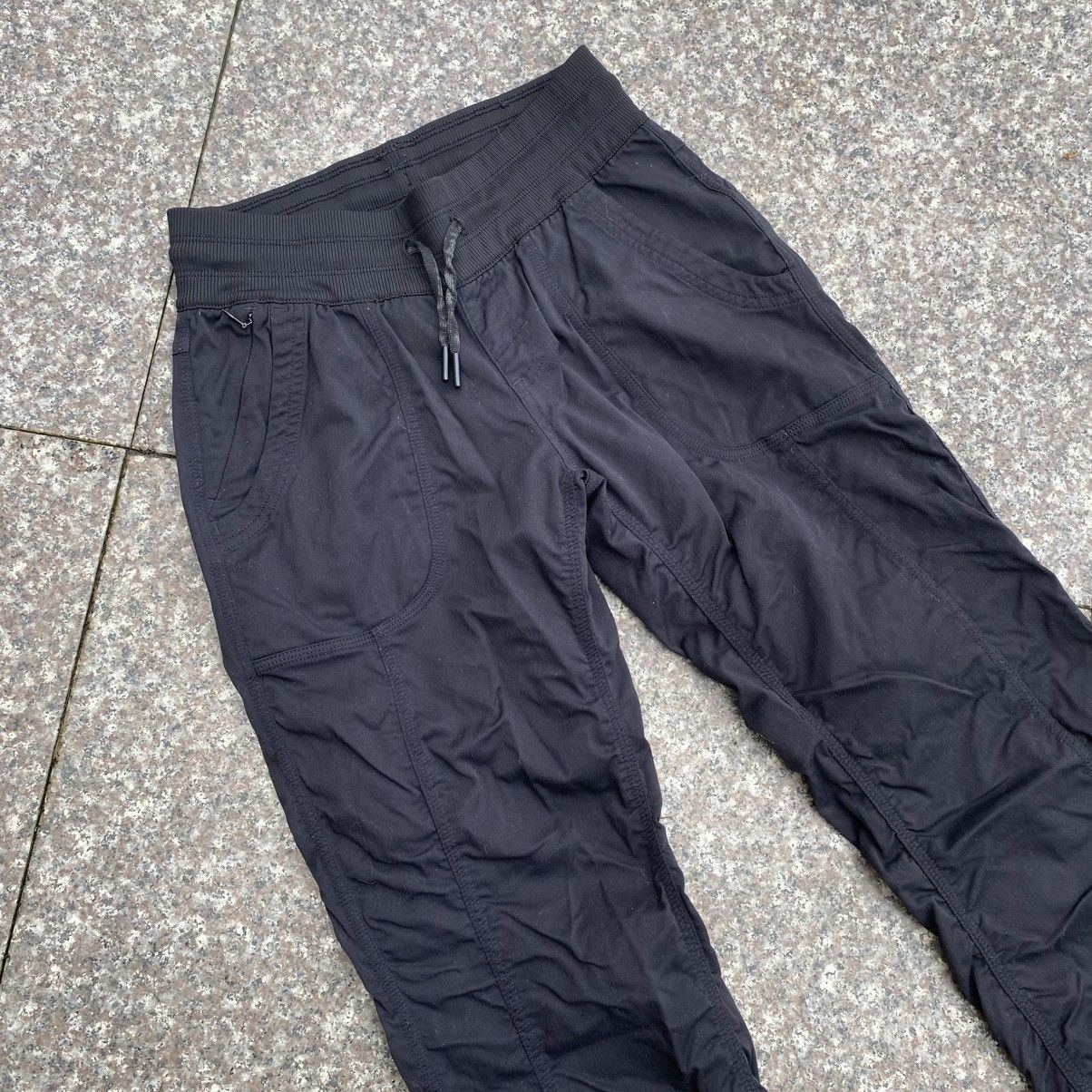 The North Face North face pants Size 26" / US 2 / IT 38 - 2 Thumbnail