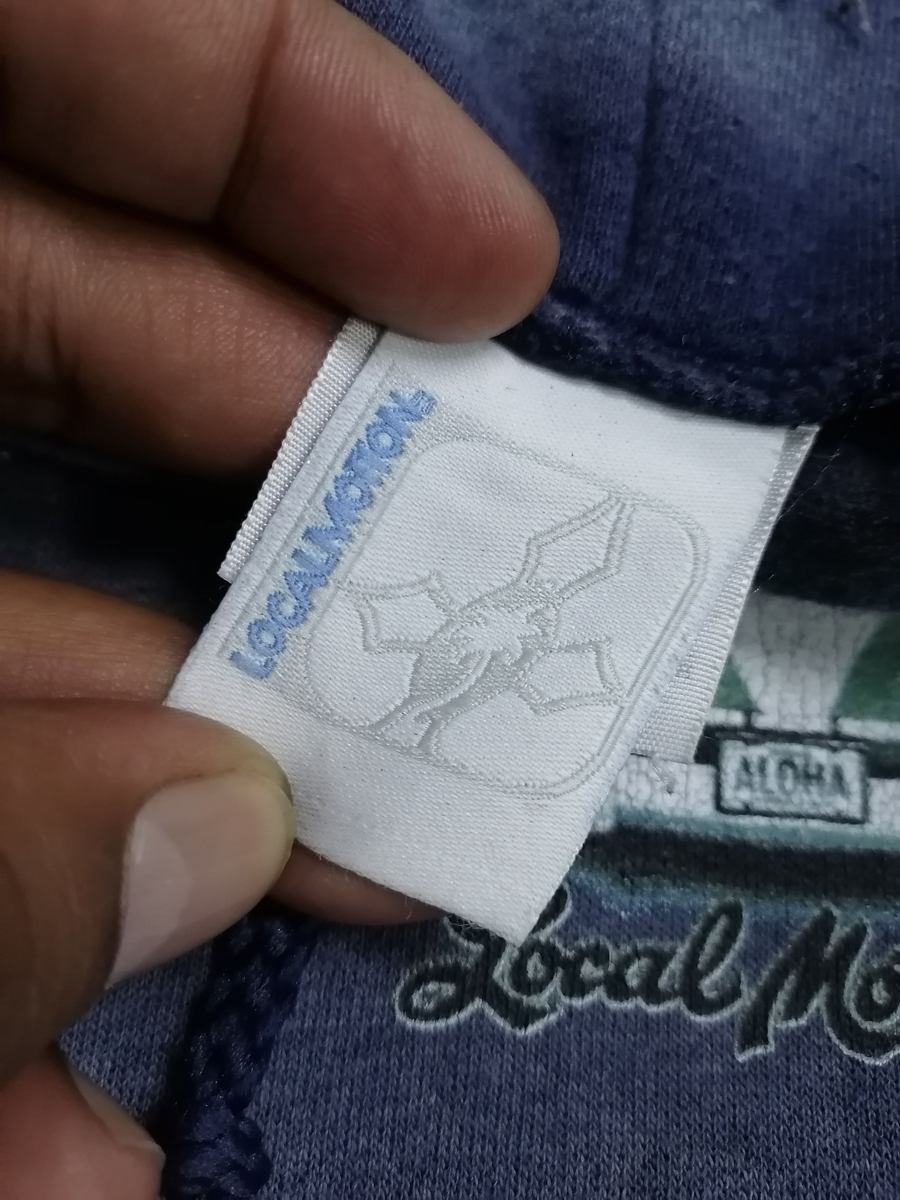 Vintage Trashed Faded Vintage Local Motion Hawaii Surfing Hoodies Size US L / EU 52-54 / 3 - 9 Thumbnail