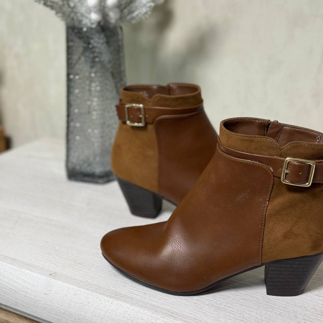 Sci-Fi Fantasy F&F brown suede boots with 6 cm heel, size 39 Size US 9 / IT 39 - 10 Thumbnail