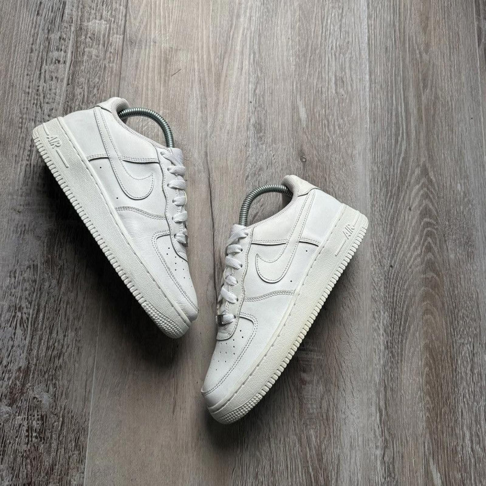 Nike NIKE • Air Force 1 Low '07 (6.5M) Size US 6.5 / EU 39-40 - 8 Thumbnail