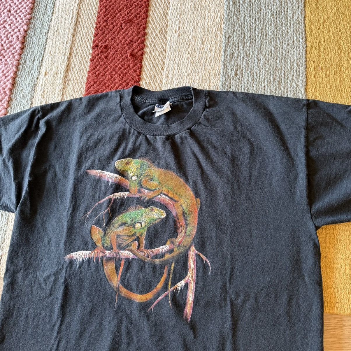 Vintage Vintage 90s Graphic T-Shirt Nature Animal Size XL Black Size US XL / EU 56 / 4 - 2 Thumbnail