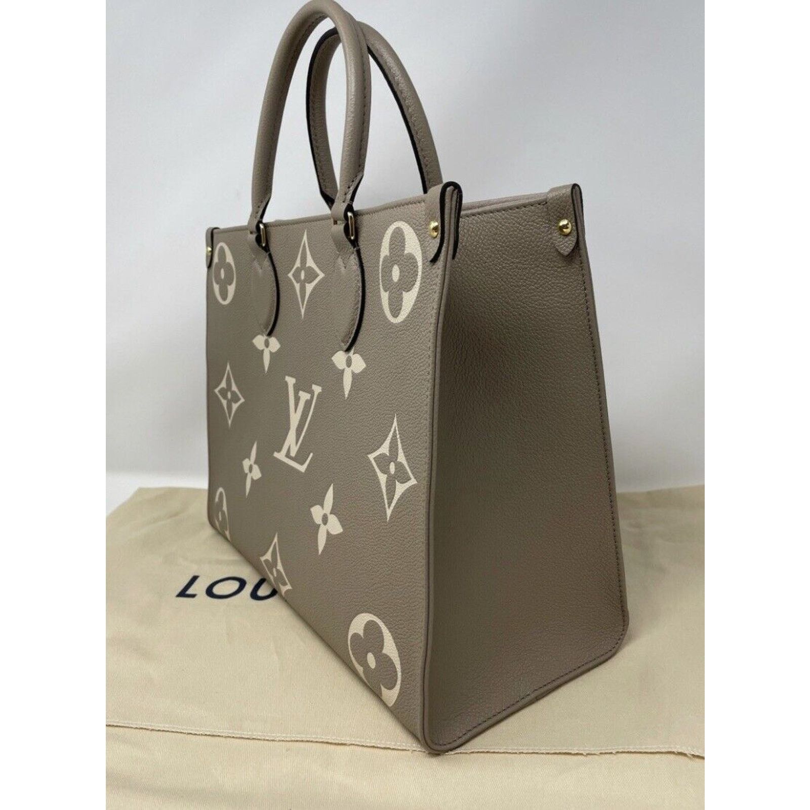 Louis Vuitton Louis Vuitton OnTheGo Tote MM Turtle Dove Brand New Rare! Size ONE SIZE - 5 Thumbnail