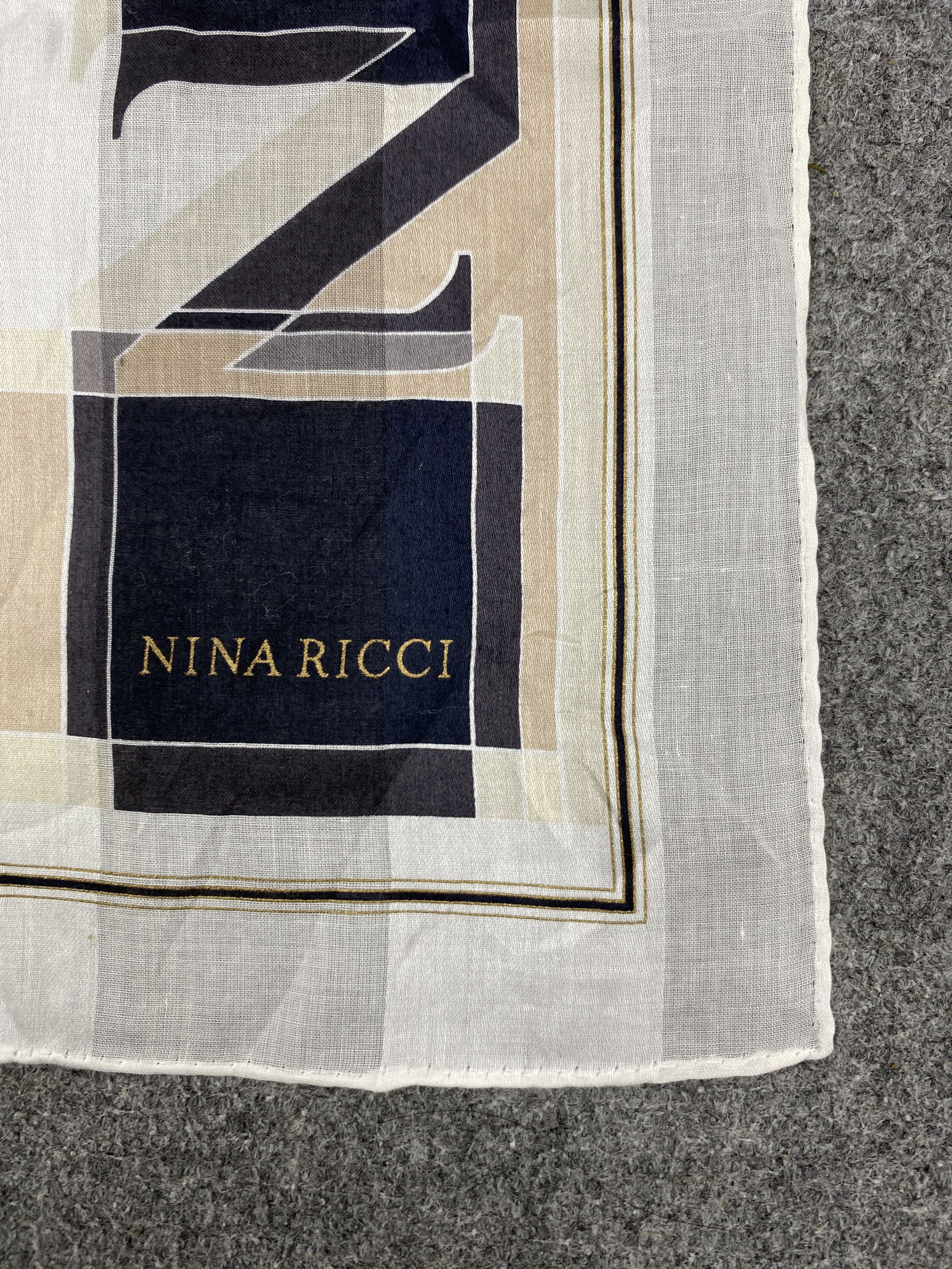 Vintage Nina Ricci Handkerchief / Neckerchief / Bandana HKC0642 Size ONE SIZE - 5 Thumbnail