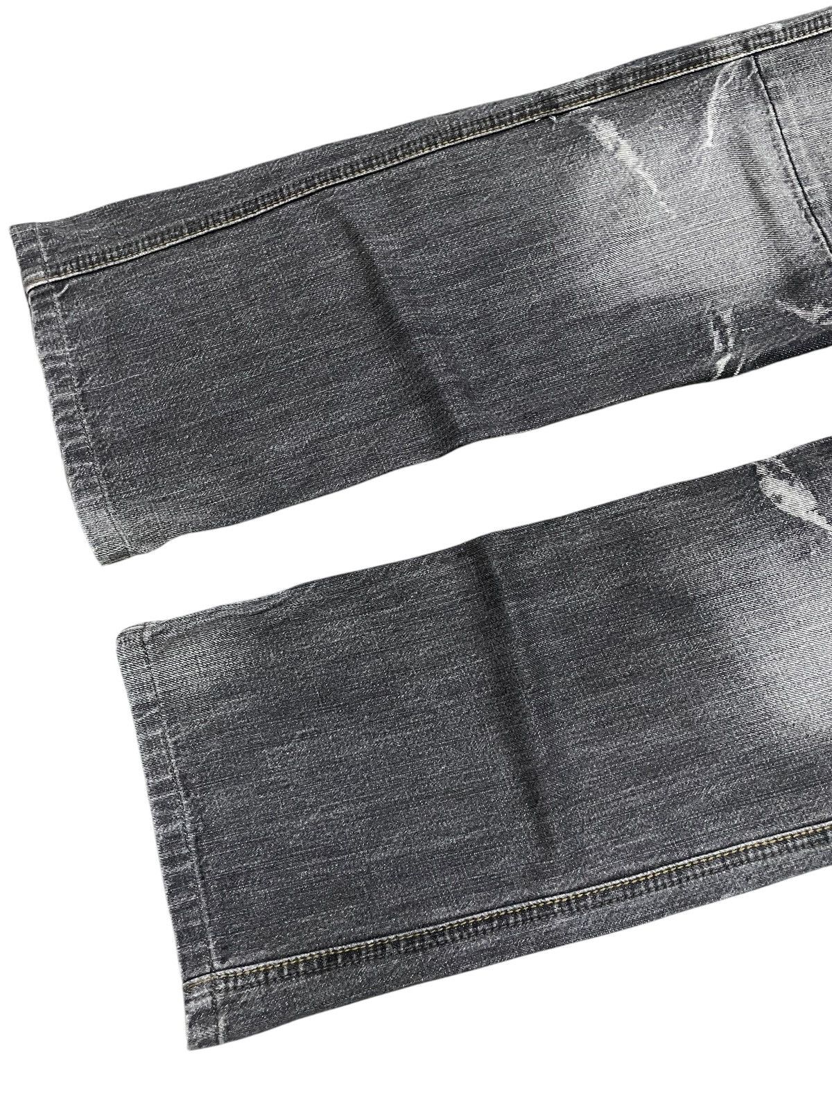 HIDEAWAYS × LOWBOX × Le Grande Bleu (L.G.B.) Hideaways Nicole Distressed Poems Patched Flared Jeans Size US 32 / EU 48 - 6 Thumbnail
