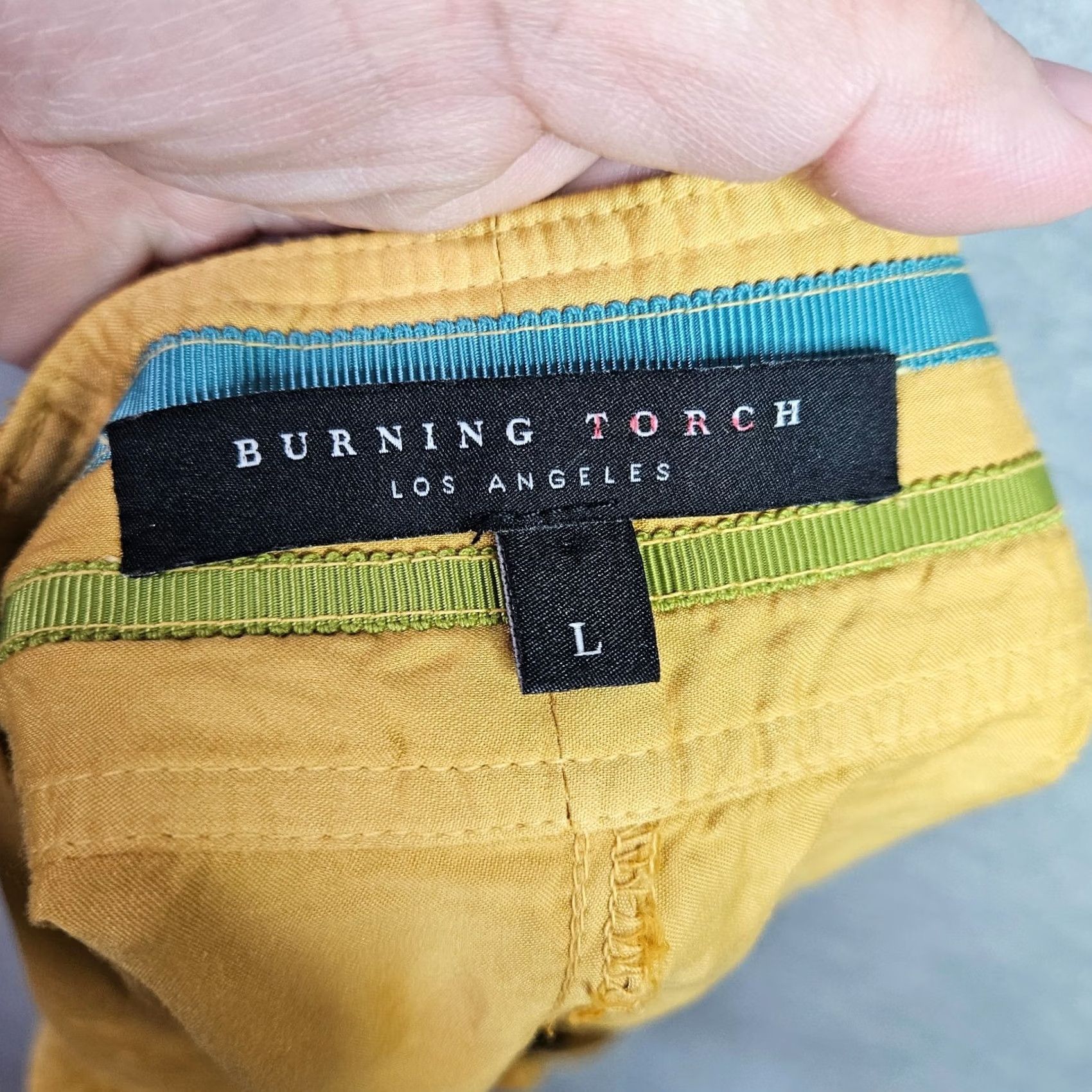 Vintage Burning Torch Yellow Ladies L Pleated Shorts Cupro CMD High Rise Button Closure Casual Beach Outdoor Set/Bohemian Mens Womens Girls? Size 36" / US 14 / IT 50 - 3 Thumbnail