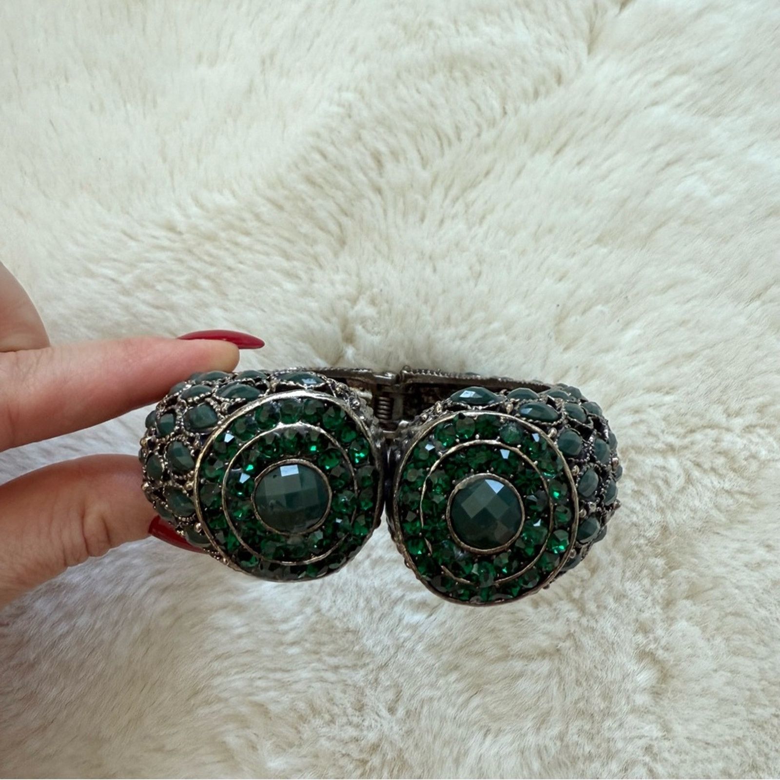 Other Art Deco vintage bracelet with green crystals Size ONE SIZE - 2 Thumbnail