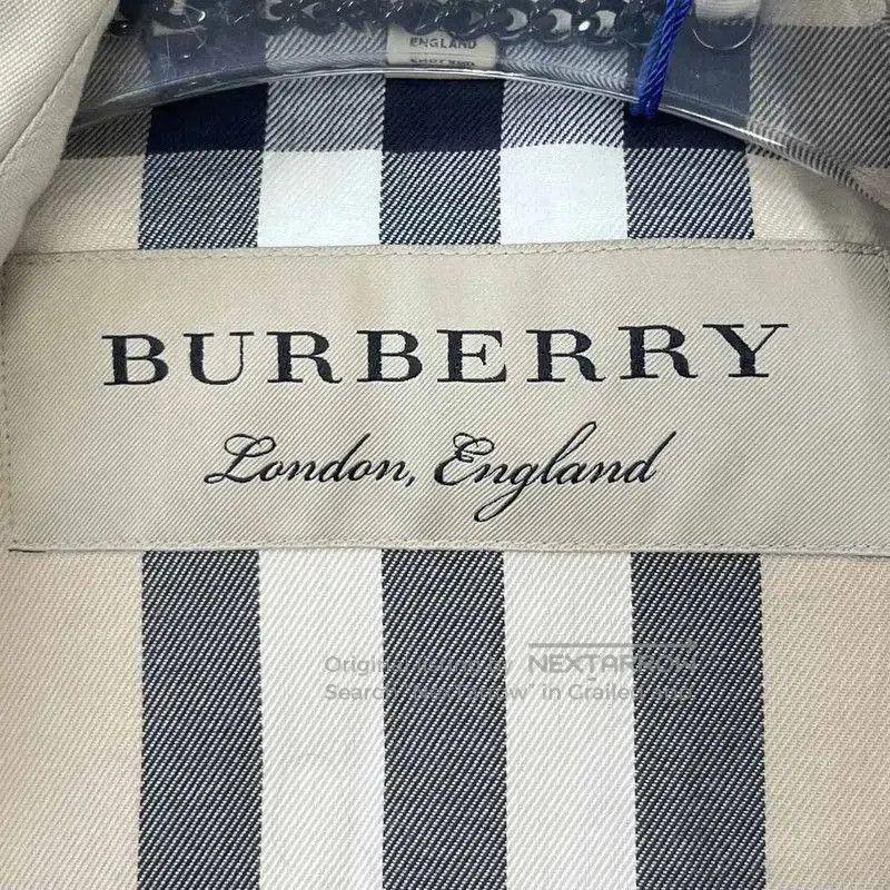 Burberry Burberry Women's Classic Khaki Trench Coat. Size M / US 6-8 / IT 42-44 - 3 Thumbnail