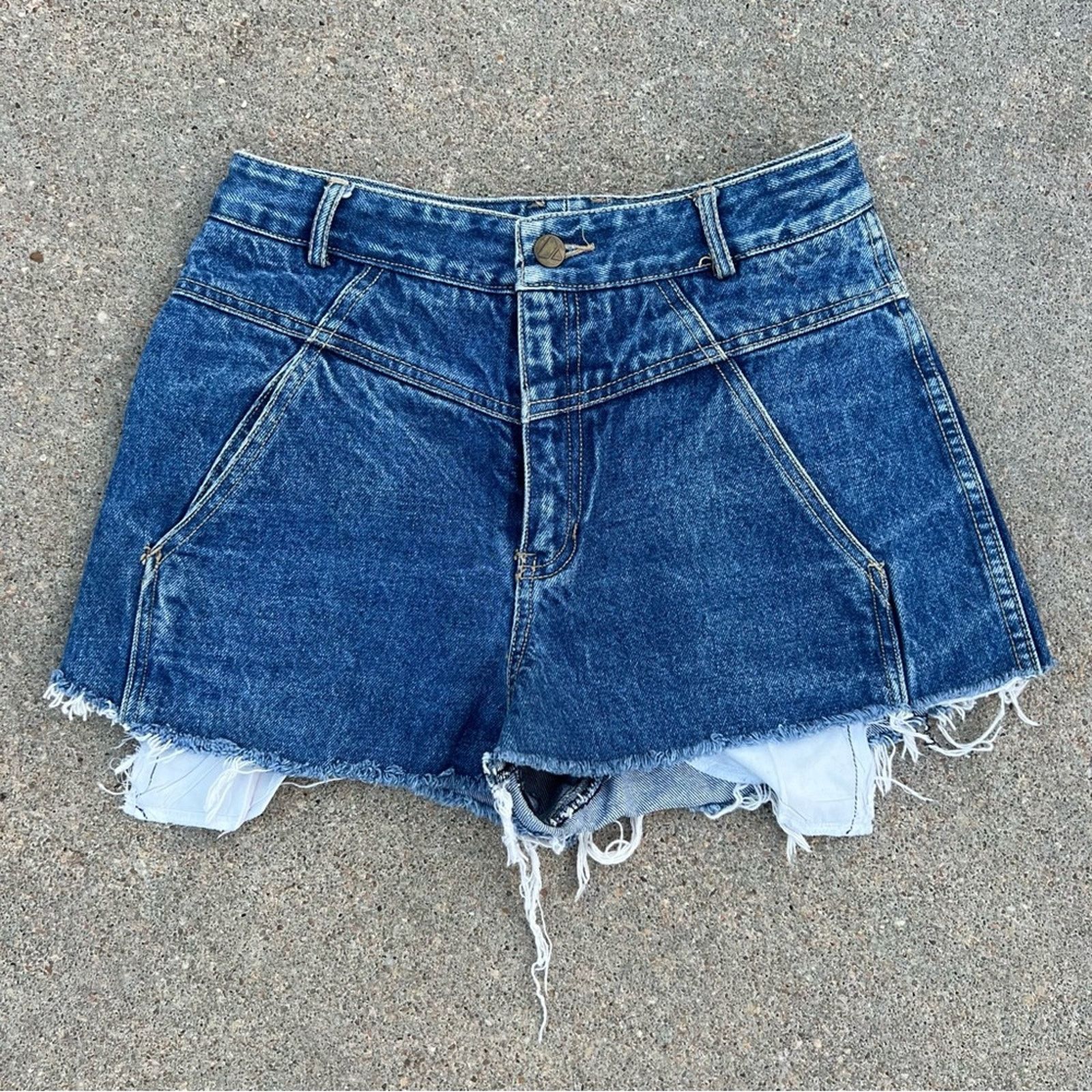 Vintage 80s Liz Wear high rise Cut Off Jean Shorts 25