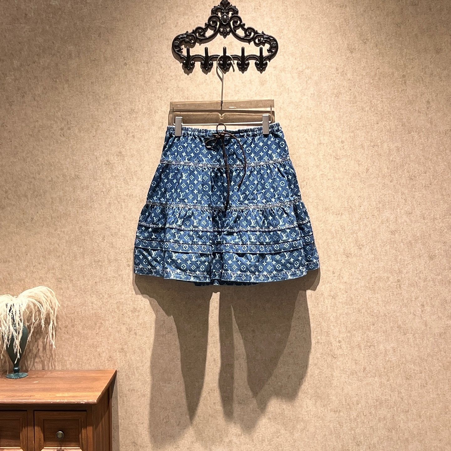 Louis Vuitton Louis Vuitton Monogram Denim Ruffle Mini Skirt Size 38 Size 27" / US 4 / IT 40 - 1 Thumbnail