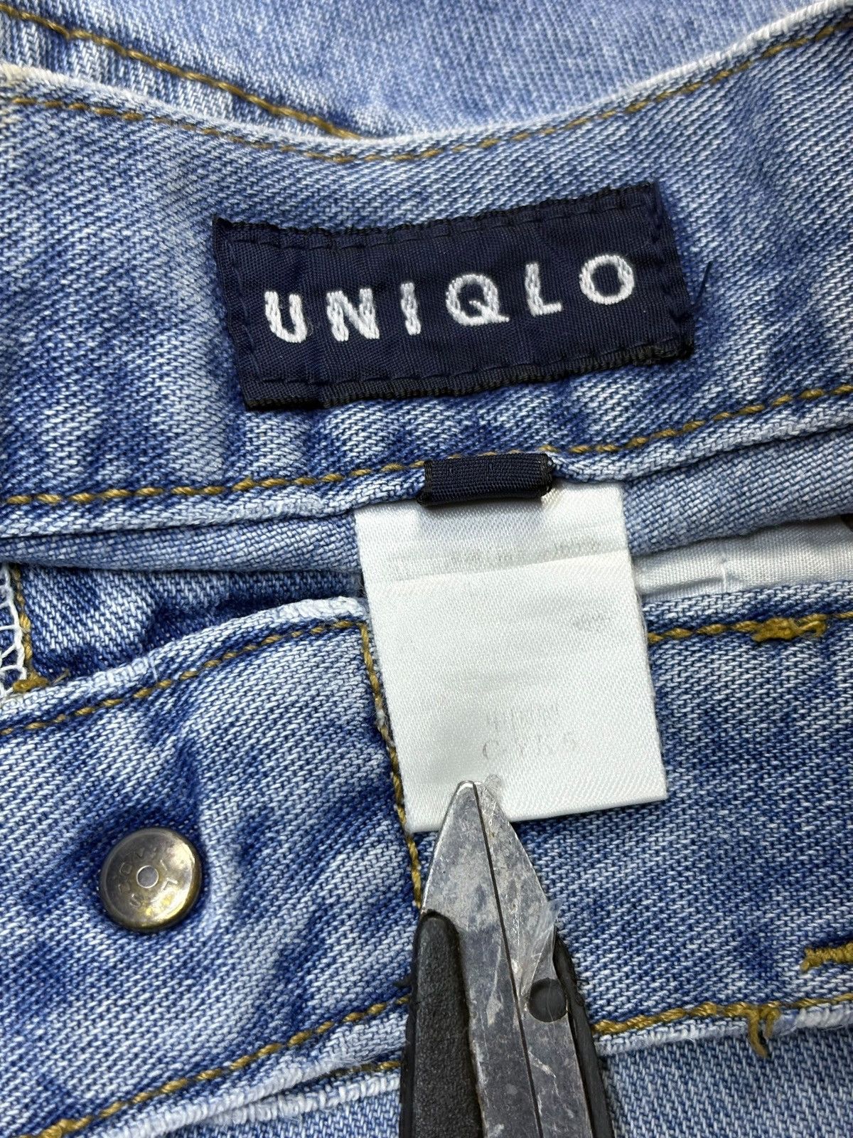 Japanese Brand × Uniqlo Vintage Japanese Uniqlo Blue Wash Baggy Jeans Size US 31 - 11 Thumbnail