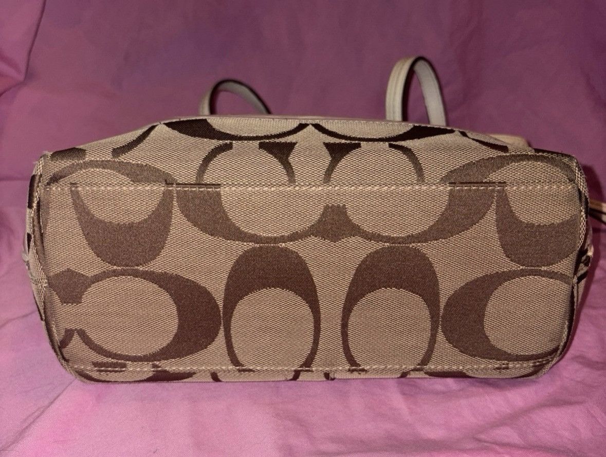 Coach Coach signature stripe White Patent Leather bag Size ONE SIZE - 3 Thumbnail