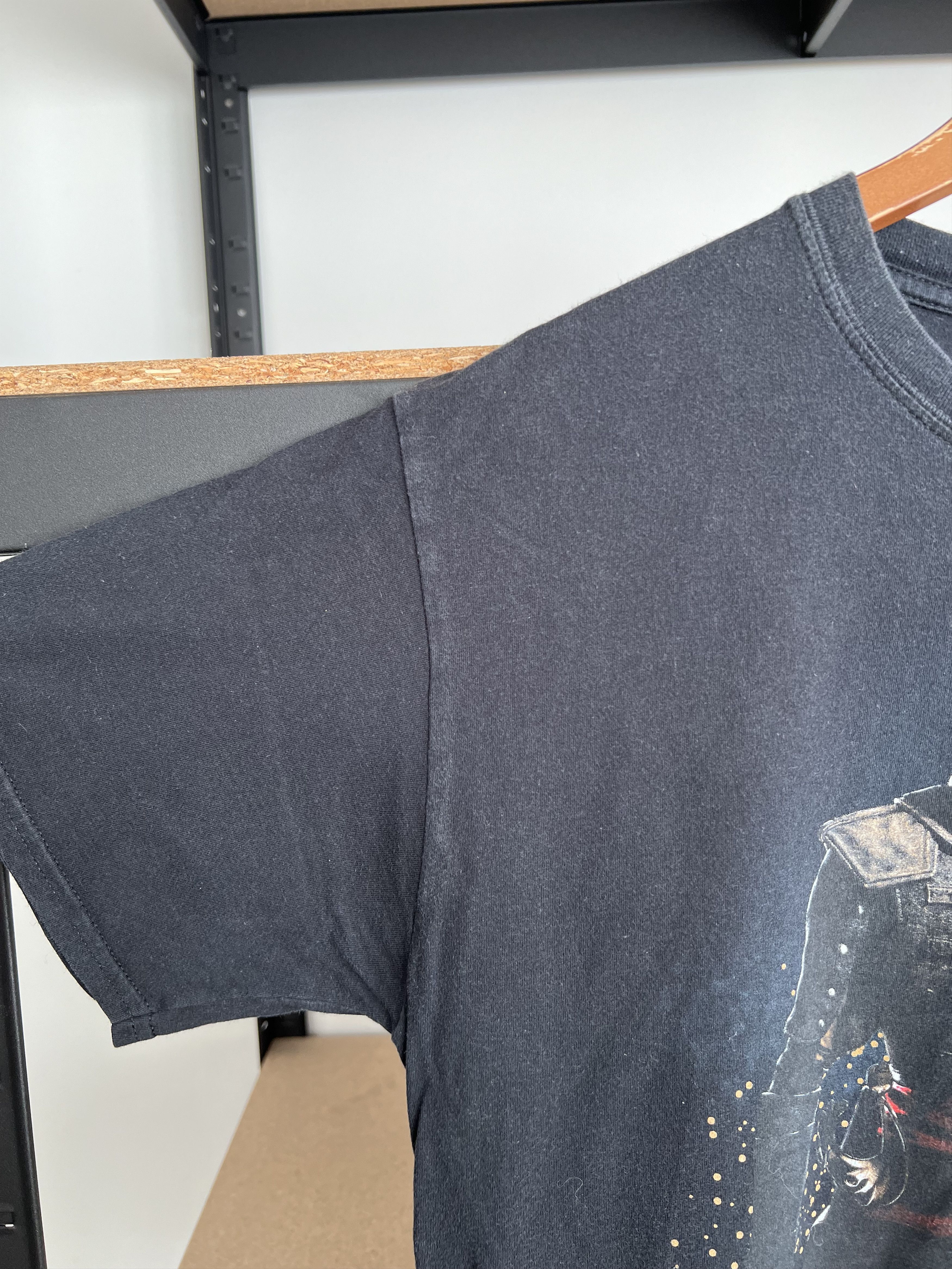 The Game Vintage 2013 Assassin's Creed IV Black Flag Ubisoft T-shirt Size US L / EU 52-54 / 3 - 9 Thumbnail