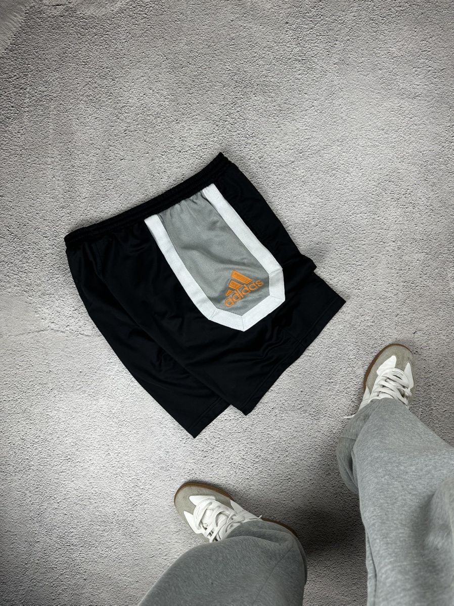 Adidas Vintage Adidas Short Sportwear Baggy Y2K Size US 32 / EU 48 - 1 Thumbnail