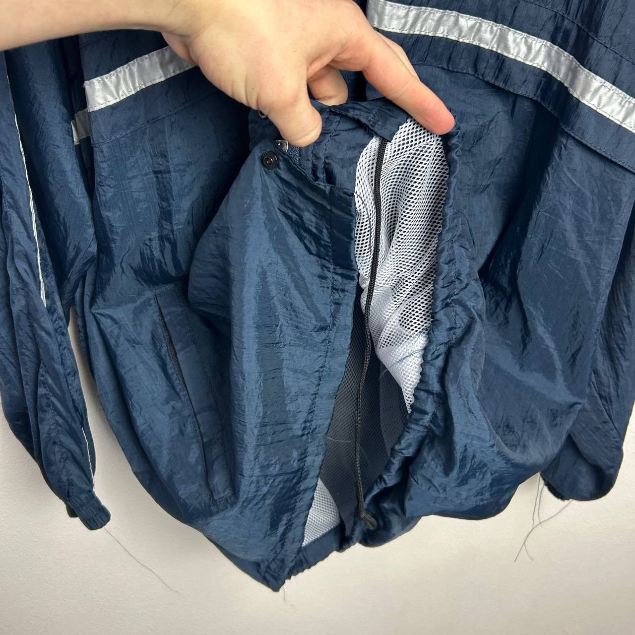 Nike Vintage Nike Small swoosh nylon 90s streetwear jacket Size US XL / EU 56 / 4 - 8 Thumbnail