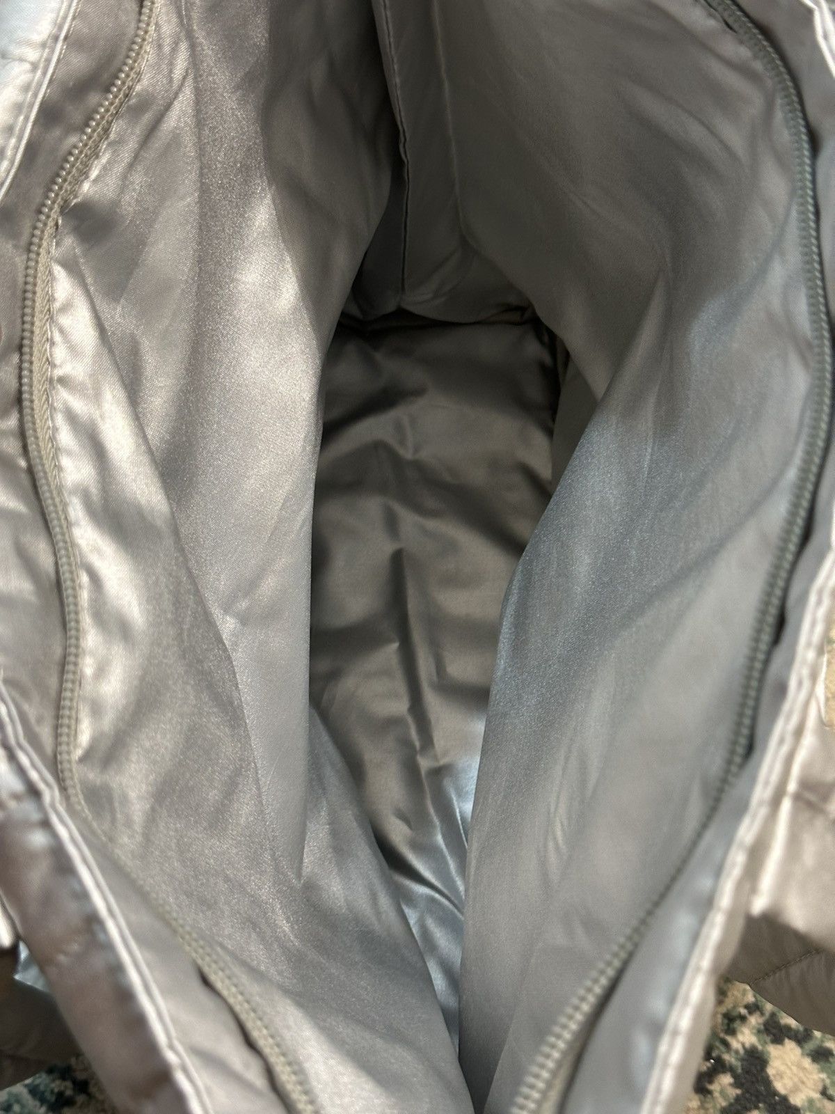 Issey Miyake Plantation By Issey Miyake Silver Puffer Tote Bag Size ONE SIZE - 17 Thumbnail