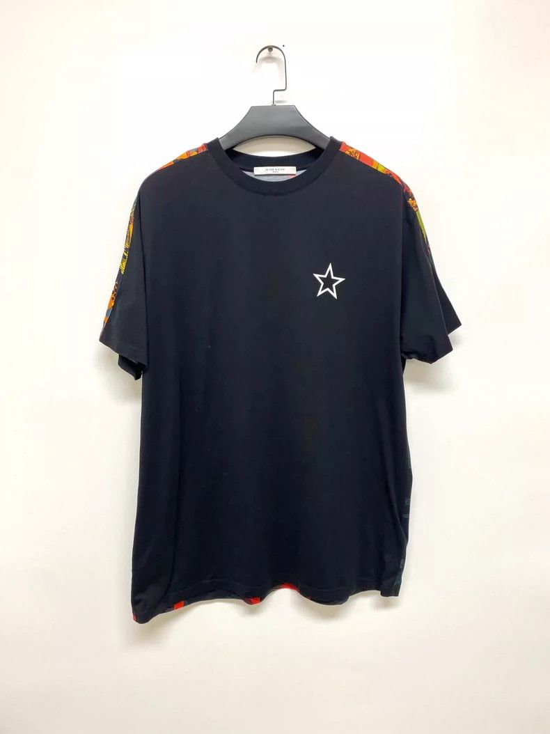 Givenchy Givenchy GVC Cloud Logo Short Sleeve 2505-Nextarrow Size US L / EU 52-54 / 3 - 1 Thumbnail
