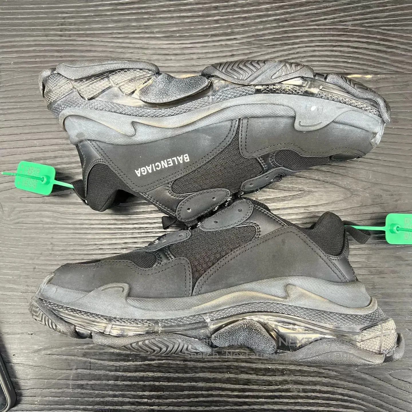 Balenciaga Black Chunky Low-Top Sneakers Size 9. Size US 9 / EU 42 - 2 Thumbnail