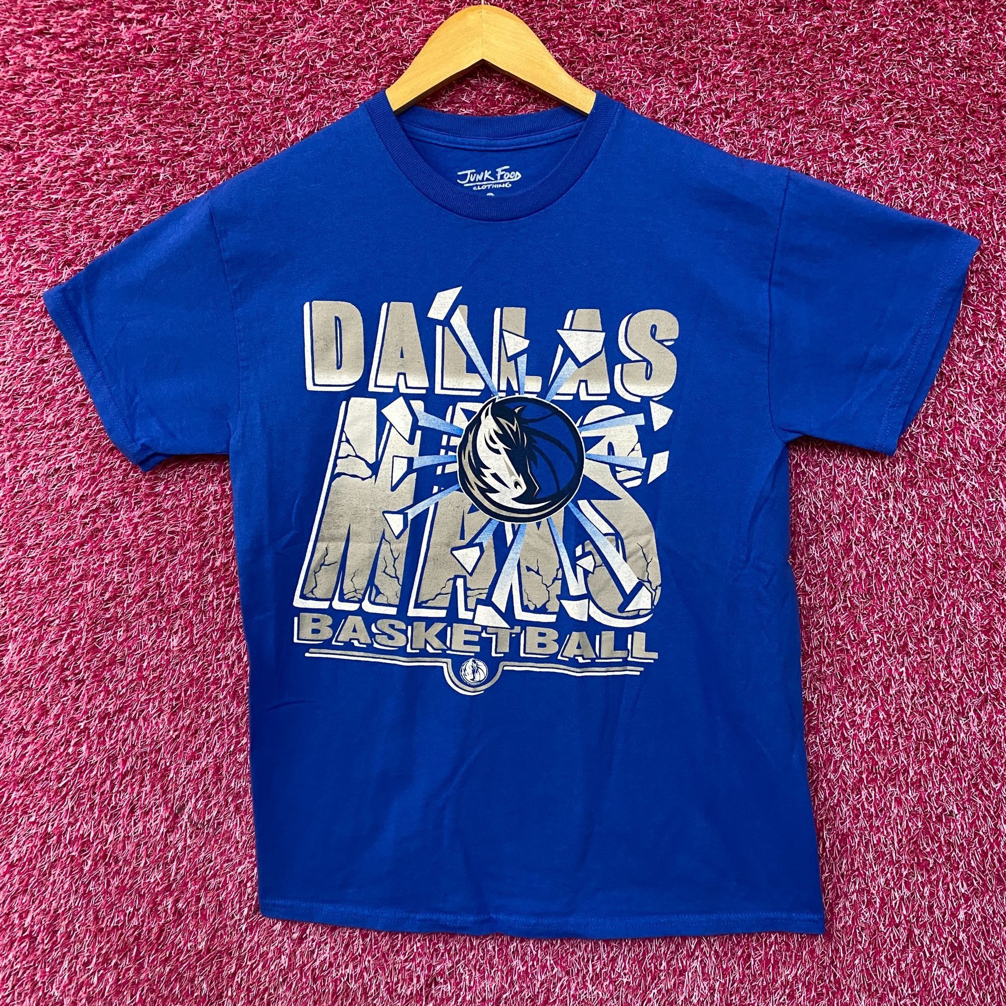 Junk Food Junk Food Dallas Mavericks Break Through Basketball T-Shirt Size US S / EU 44-46 / 1 - 1 Thumbnail