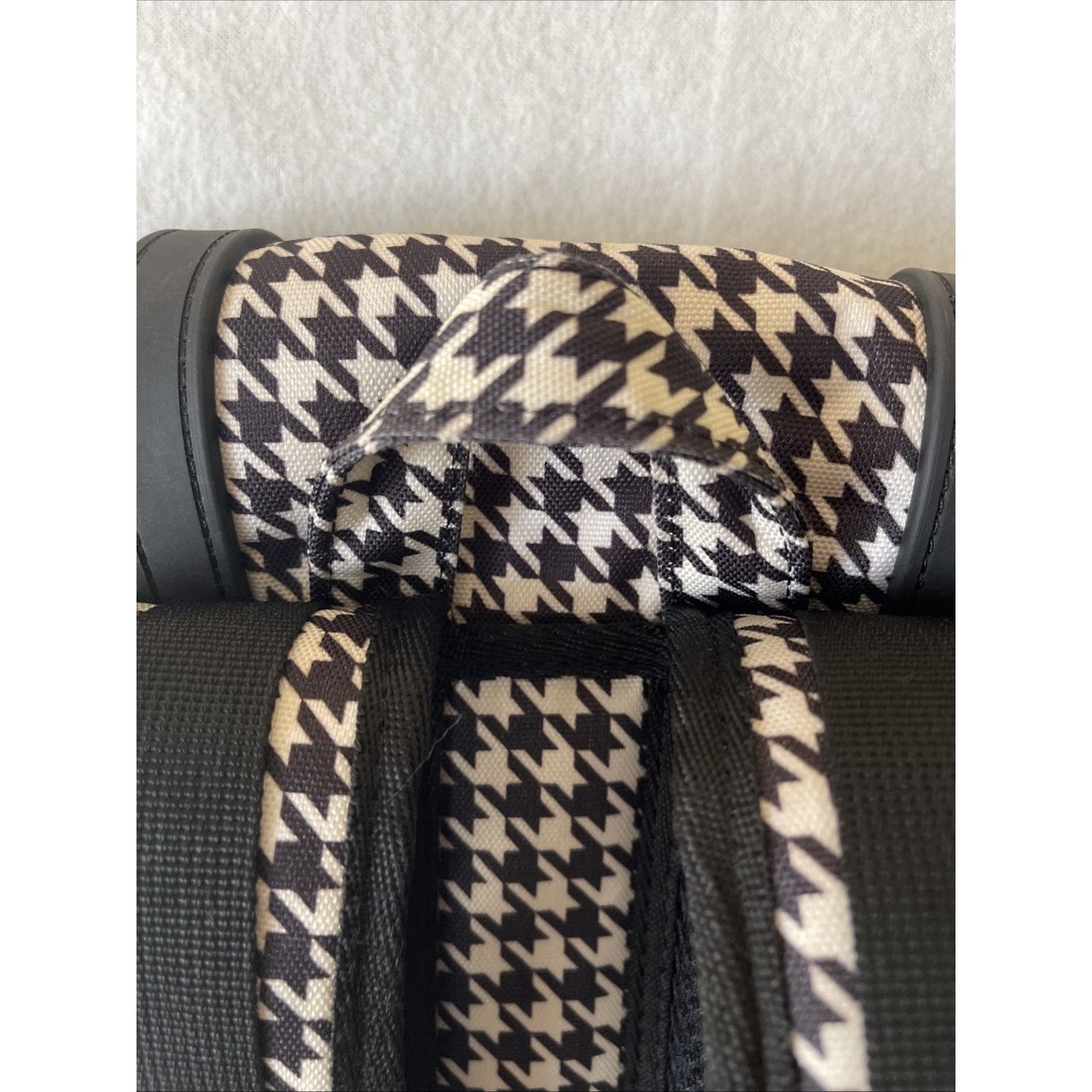 Herschel Supply Co. Herschel Backpack - Laptop Case- Black/ White Exterior-EUC Size ONE SIZE - 6 Thumbnail