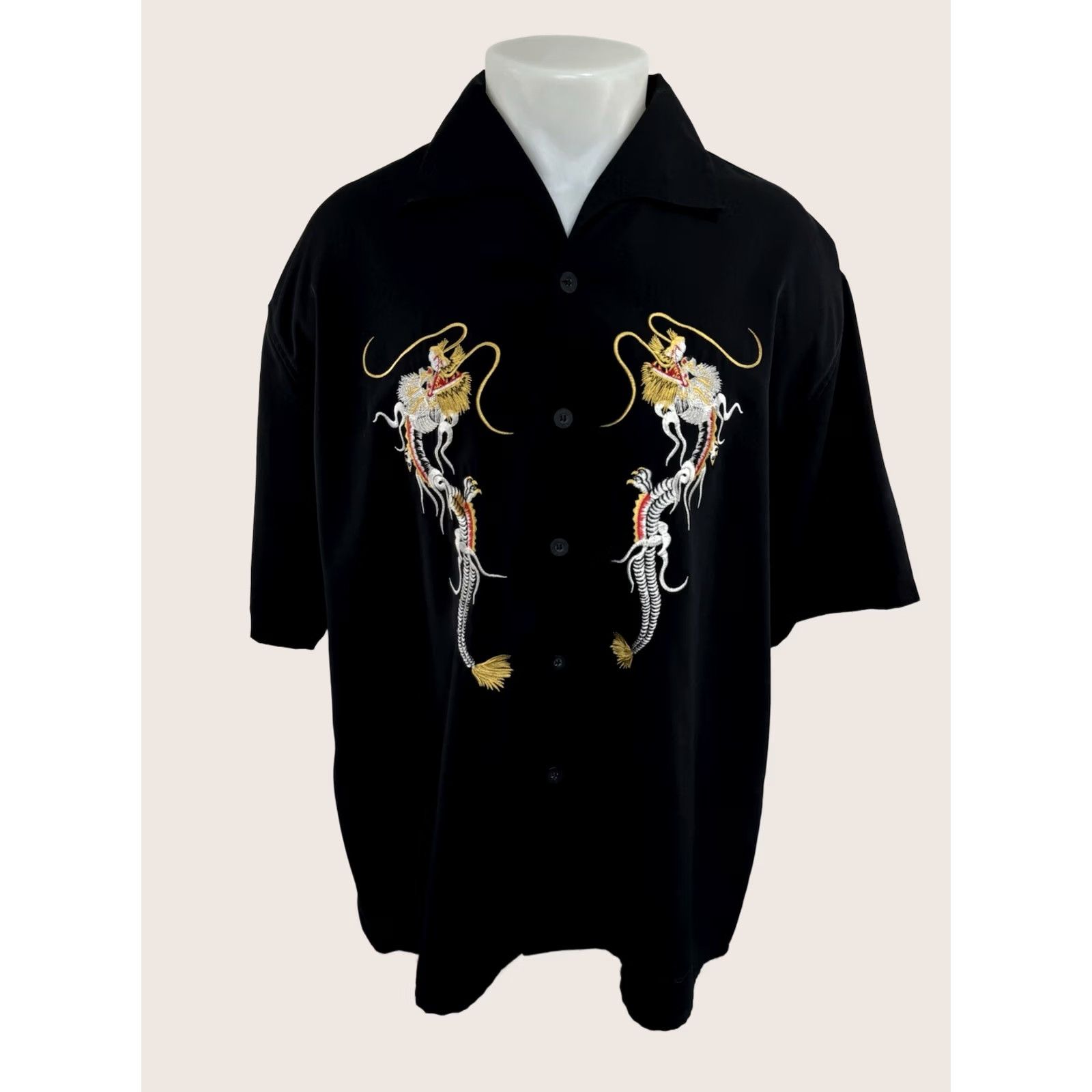 Vintage DRAGONFLY ASIAN DRAGON SERPENT Embroidered XL Shirt Men Short Sleeve Button-Up Black XS? XL not XS - XL Shirt Men Embroidered Dragonfly Size US XL / EU 56 / 4 - 1 Thumbnail