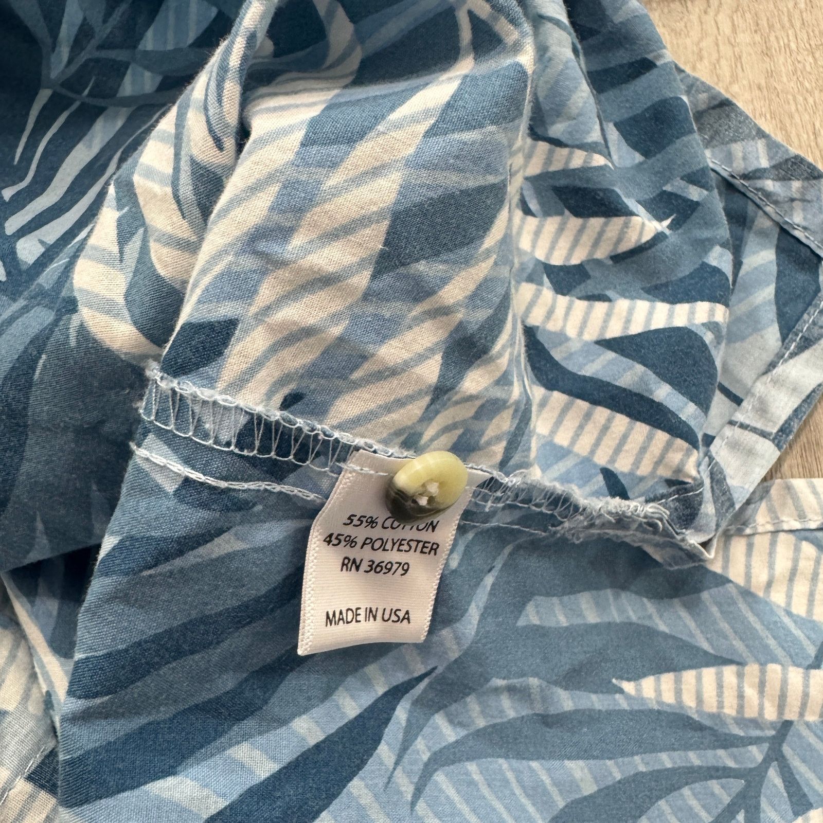 Vintage Go Barefoot Hawaiian Polo Shirt Men Small Blue Floral Aloha Size US S / EU 44-46 / 1 - 5 Thumbnail