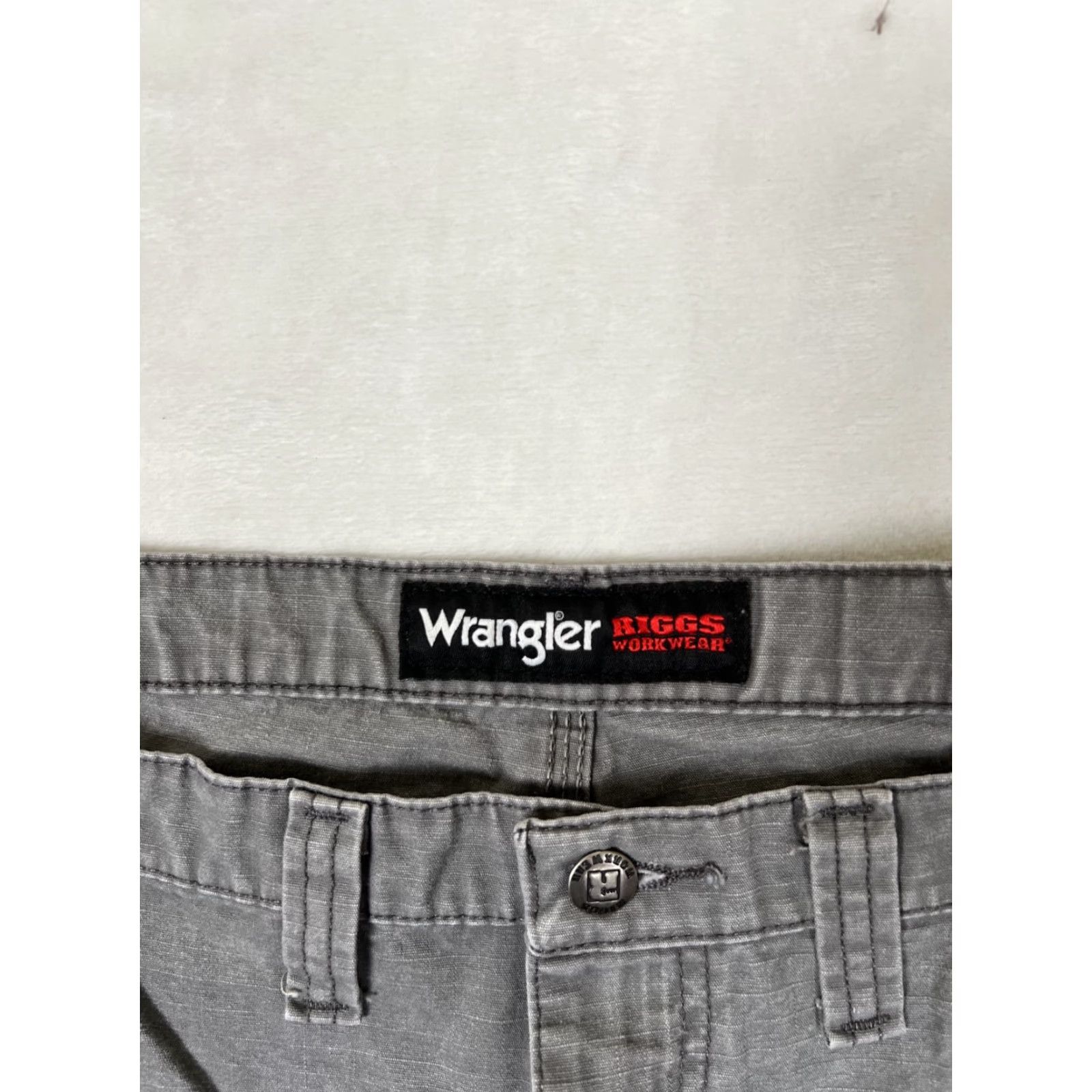 Wrangler Wrangler Shorts Cargo Workwear Beige Regular 38 Men Pockets Ripstop Inseam 9 in Cotton Flat Front Zip Vintage No Size US 38 / EU 54 - 6 Thumbnail
