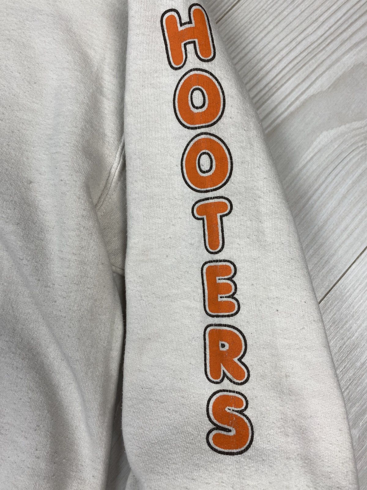 Vintage Hooters 90s Chicago vintage oversized sweatshirt Size US M / EU 48-50 / 2 - 9 Thumbnail