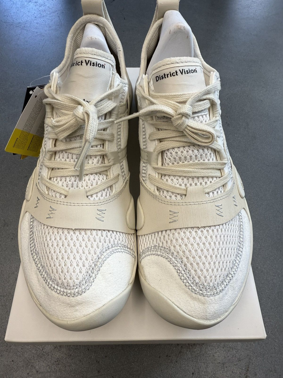 New Balance 2025 New Balance MT10 District Vision Cloud Dancer Size US 9 / EU 42 - 12 Thumbnail